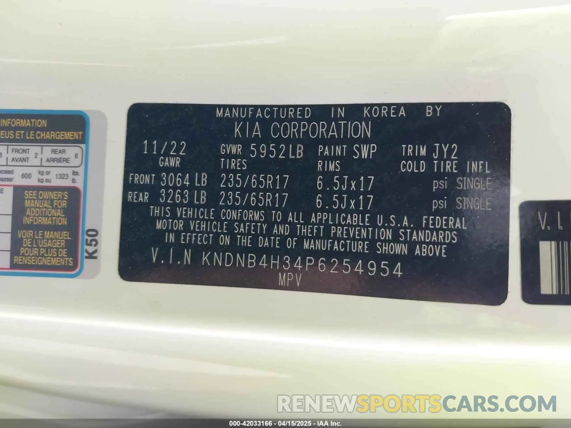 9 Photograph of a damaged car KNDNB4H34P6254954 KIA CARNIVAL MPV 2023