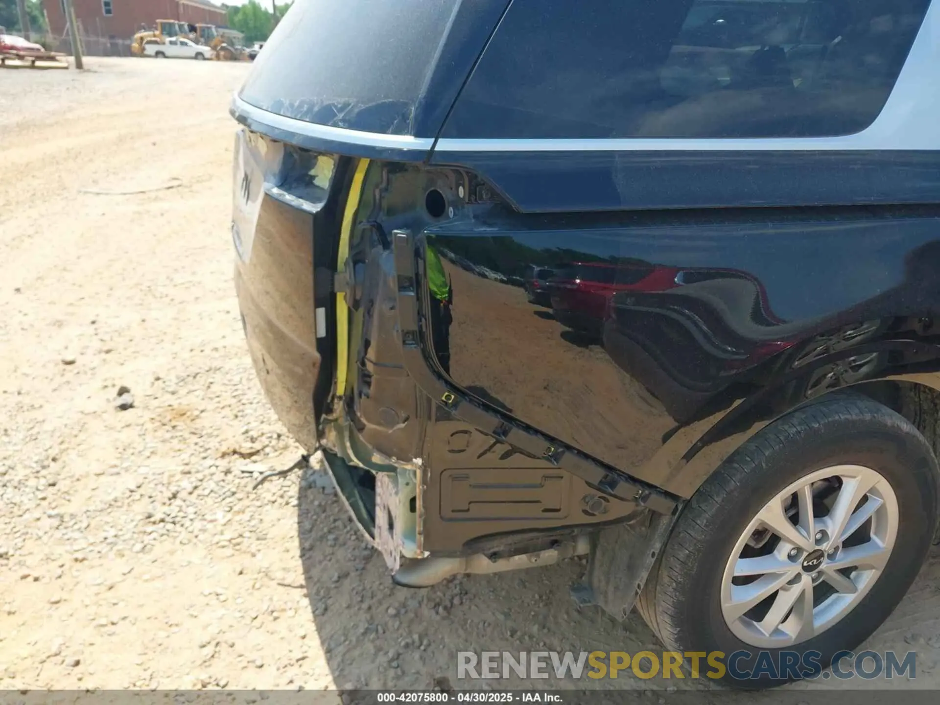 20 Photograph of a damaged car KNDNB4H34P6291213 KIA CARNIVAL MPV 2023