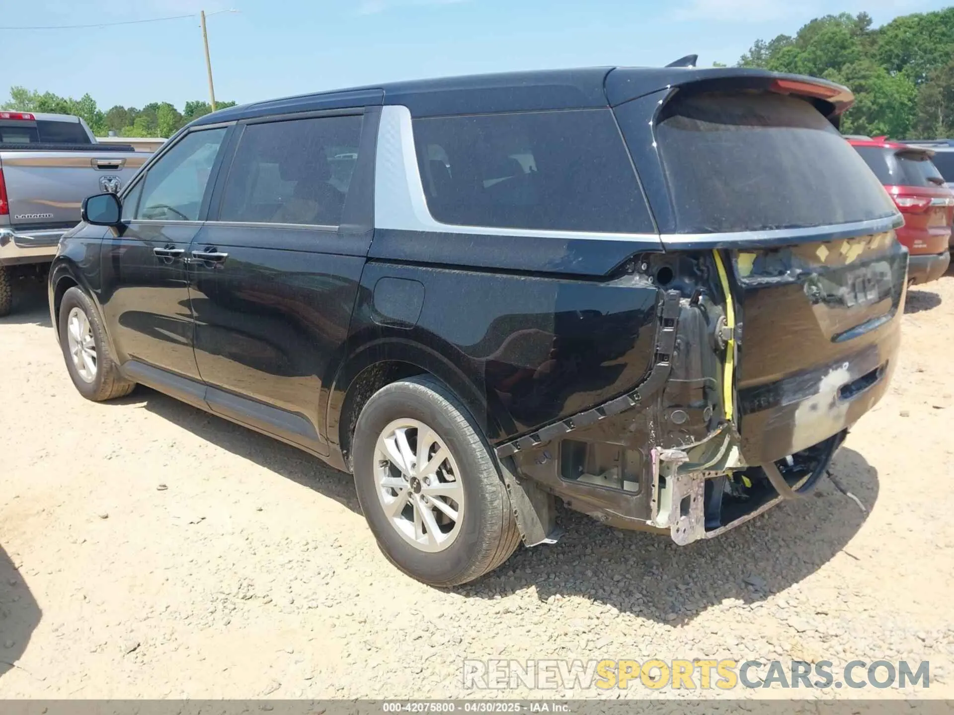 3 Photograph of a damaged car KNDNB4H34P6291213 KIA CARNIVAL MPV 2023