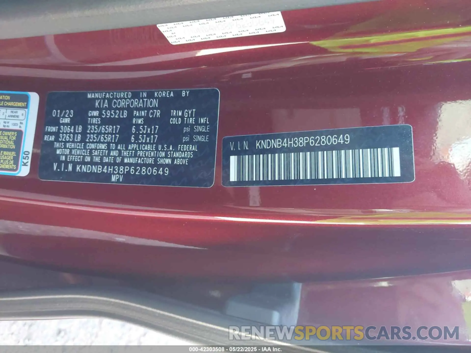 9 Photograph of a damaged car KNDNB4H38P6280649 KIA CARNIVAL MPV 2023