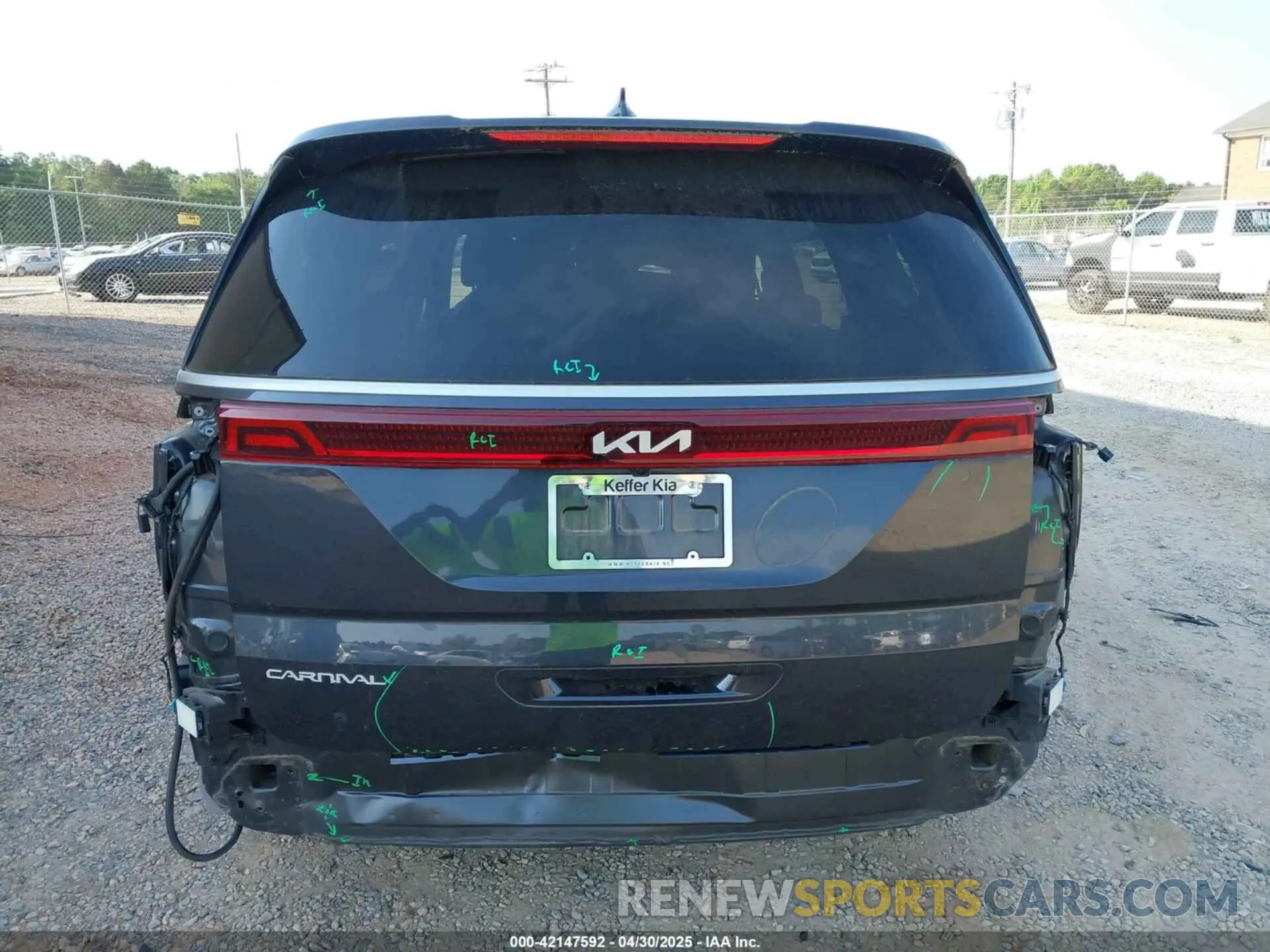 17 Photograph of a damaged car KNDNC5H35P6191978 KIA CARNIVAL MPV 2023