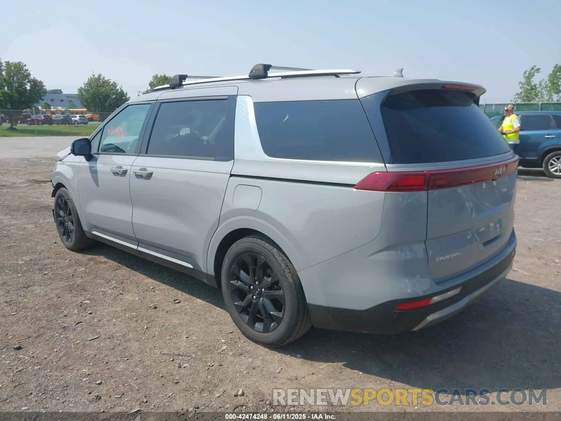 3 Photograph of a damaged car KNDNE5H31P6206308 KIA CARNIVAL MPV 2023