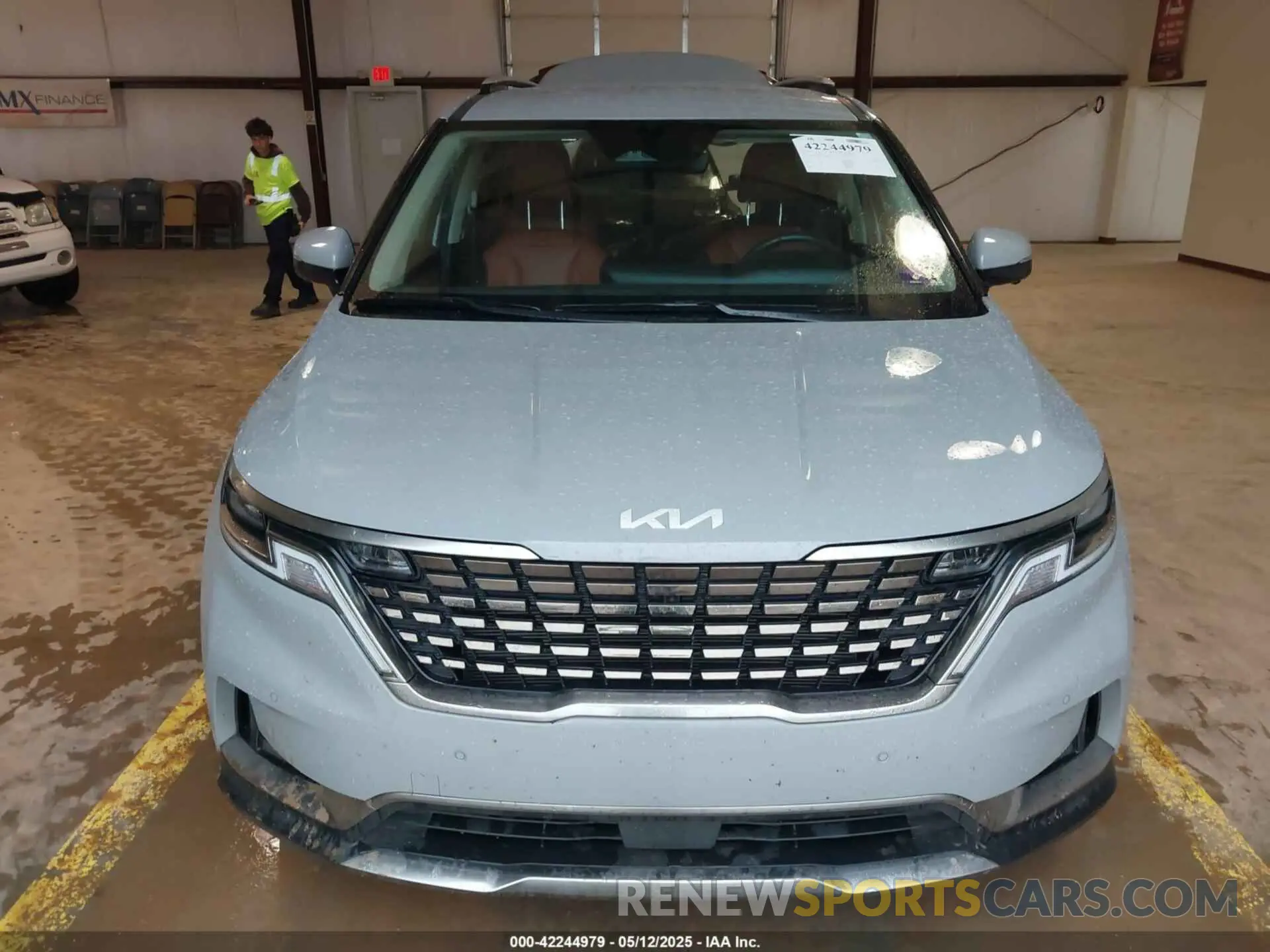 12 Photograph of a damaged car KNDNE5H31P6291859 KIA CARNIVAL MPV 2023