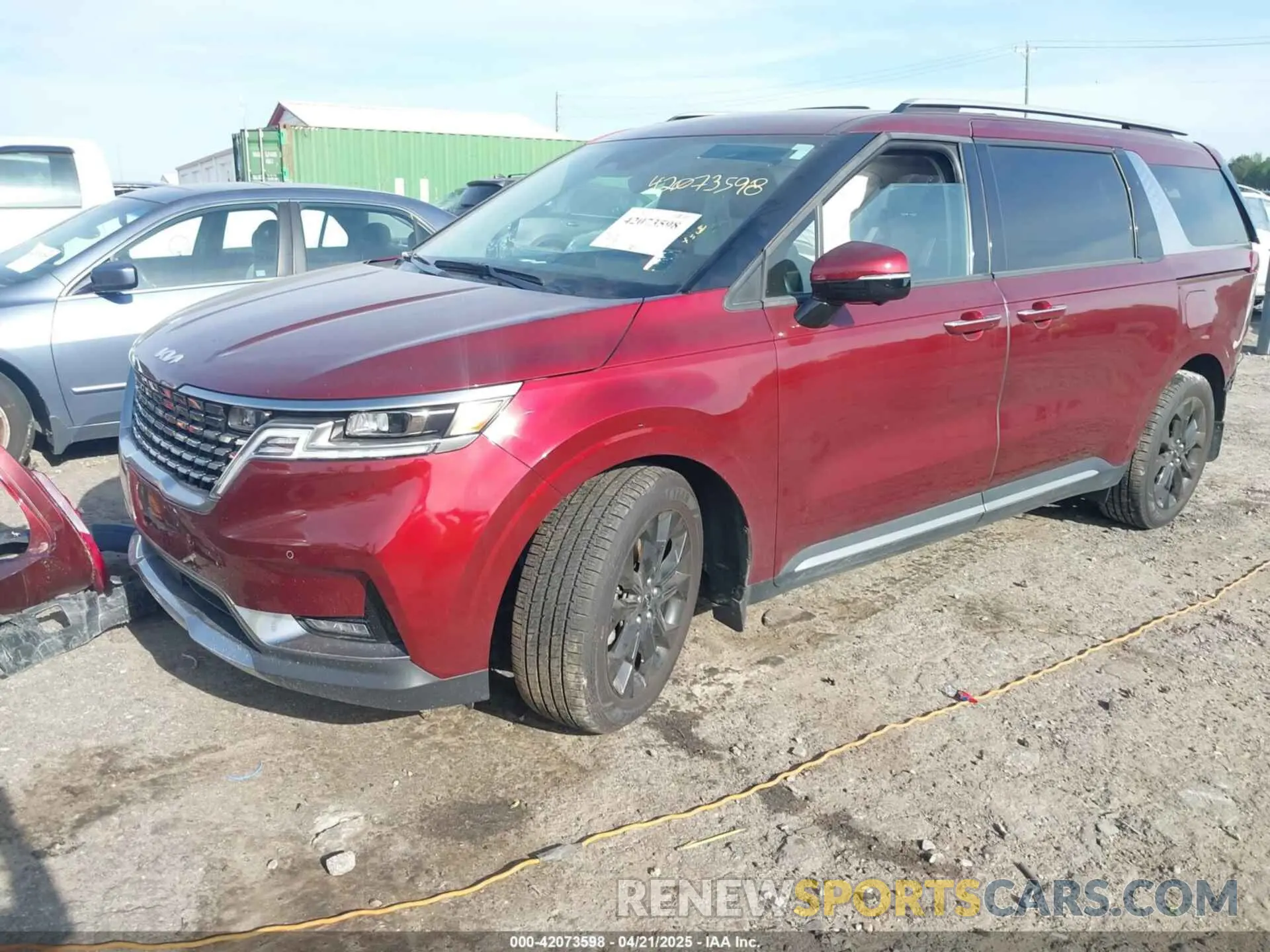 2 Photograph of a damaged car KNDNE5H33P6265456 KIA CARNIVAL MPV 2023