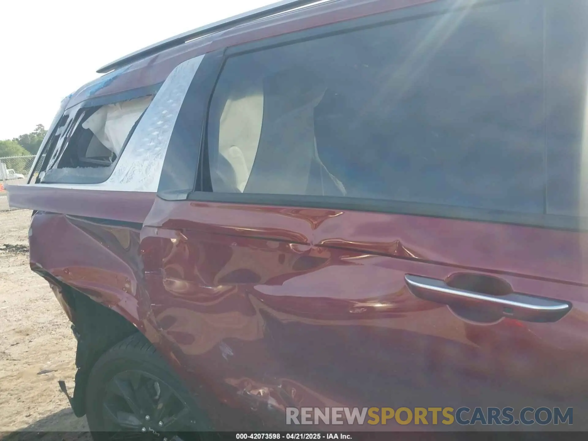 20 Photograph of a damaged car KNDNE5H33P6265456 KIA CARNIVAL MPV 2023