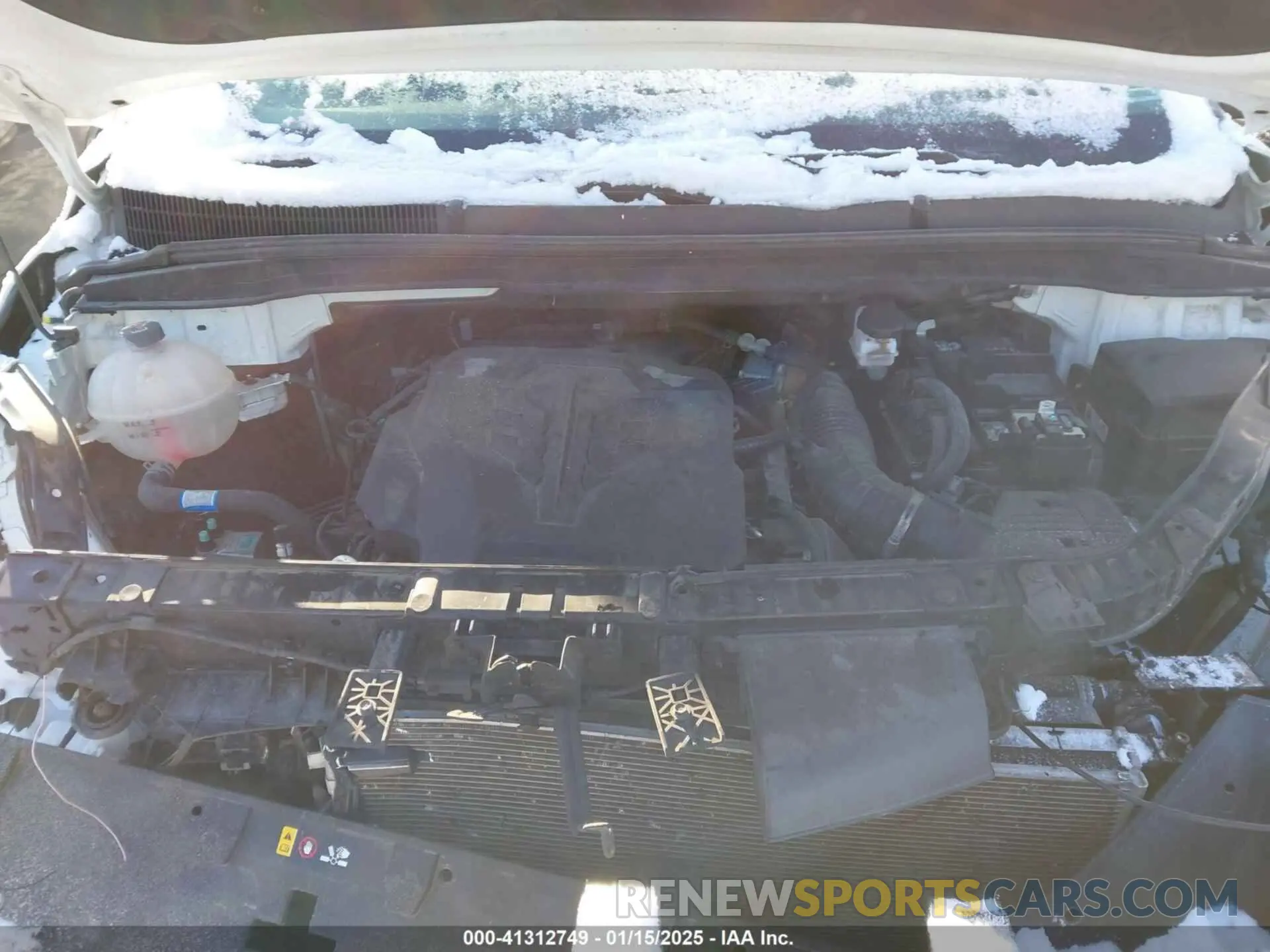 10 Photograph of a damaged car KNDNE5H38P6207438 KIA CARNIVAL MPV 2023