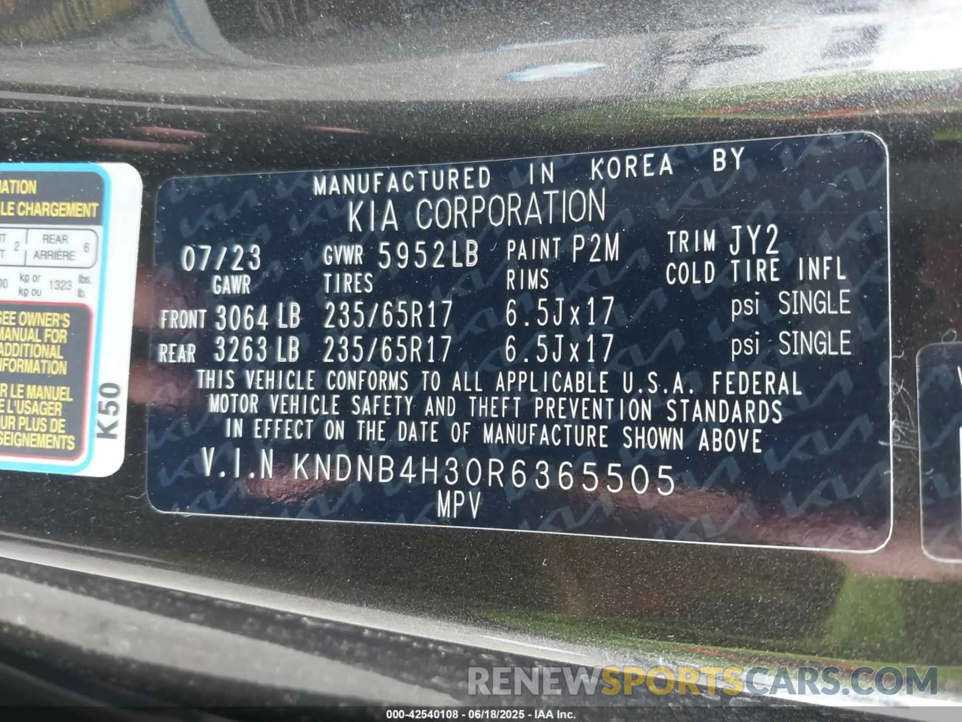 9 Photograph of a damaged car KNDNB4H30R6365505 KIA CARNIVAL MPV 2024