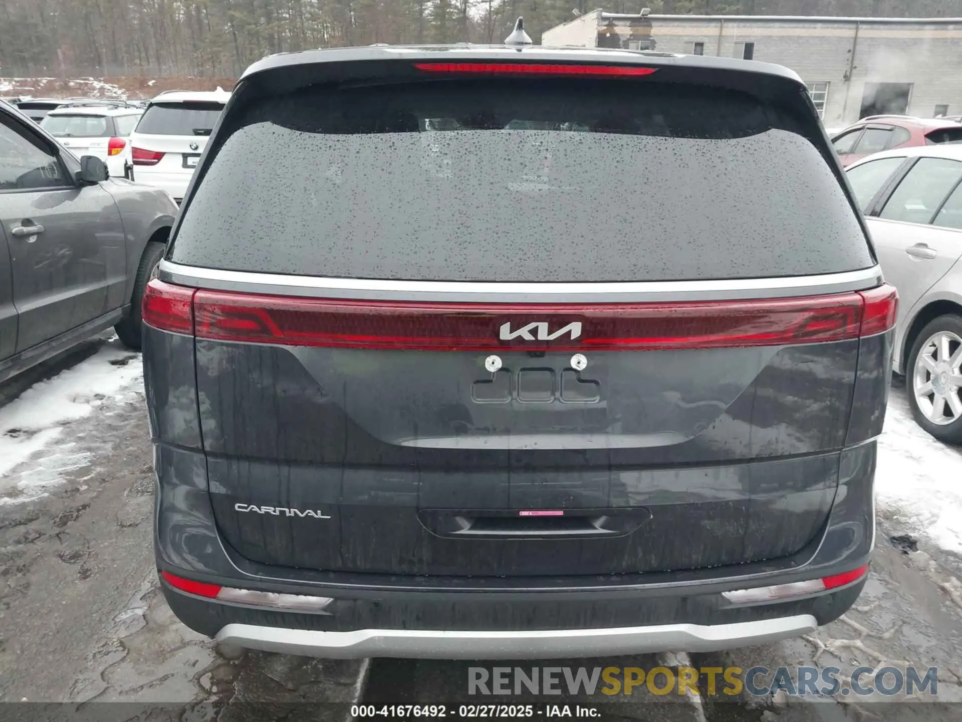 16 Photograph of a damaged car KNDNB4H31R6306513 KIA CARNIVAL MPV 2024