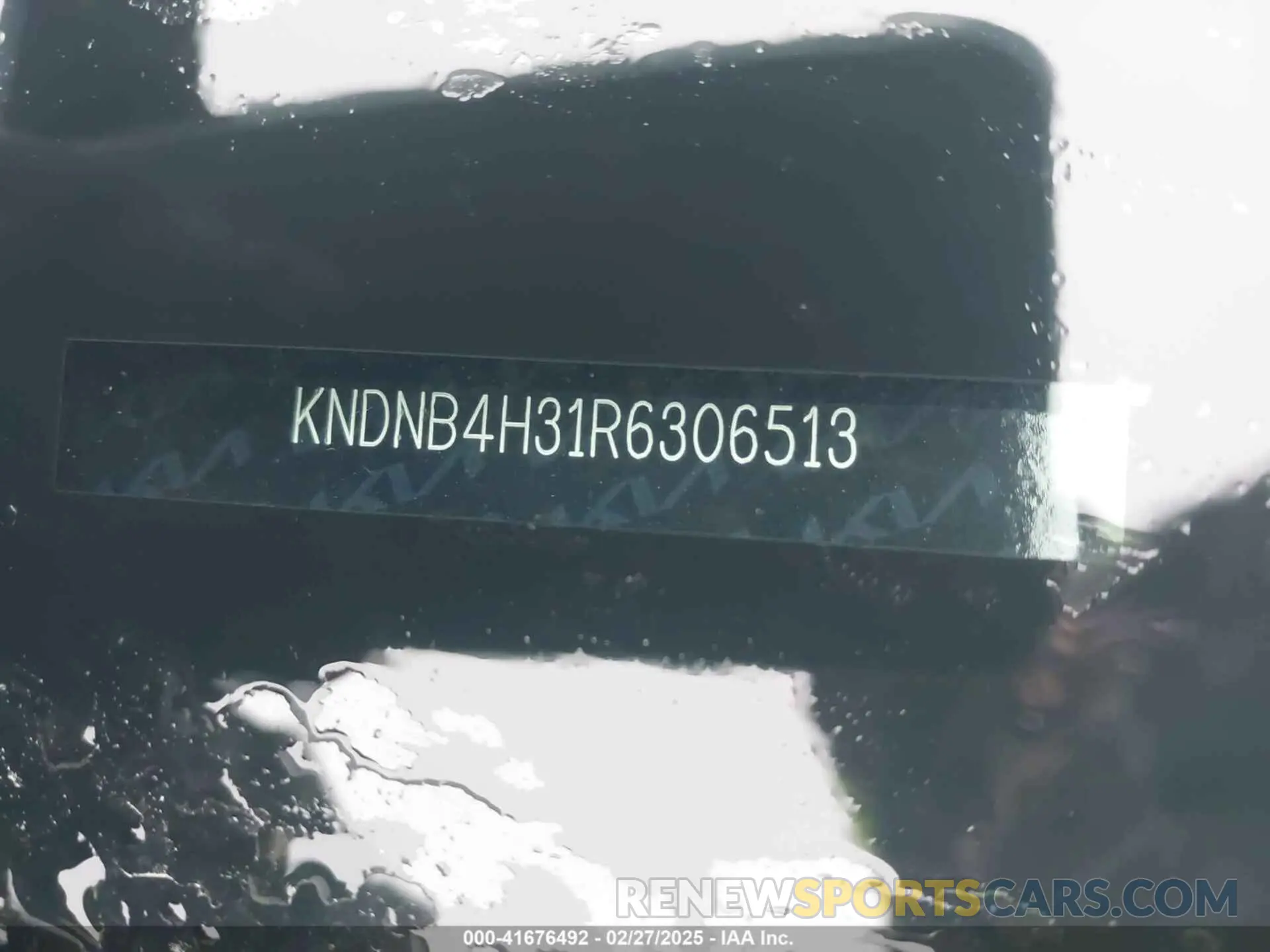 9 Photograph of a damaged car KNDNB4H31R6306513 KIA CARNIVAL MPV 2024