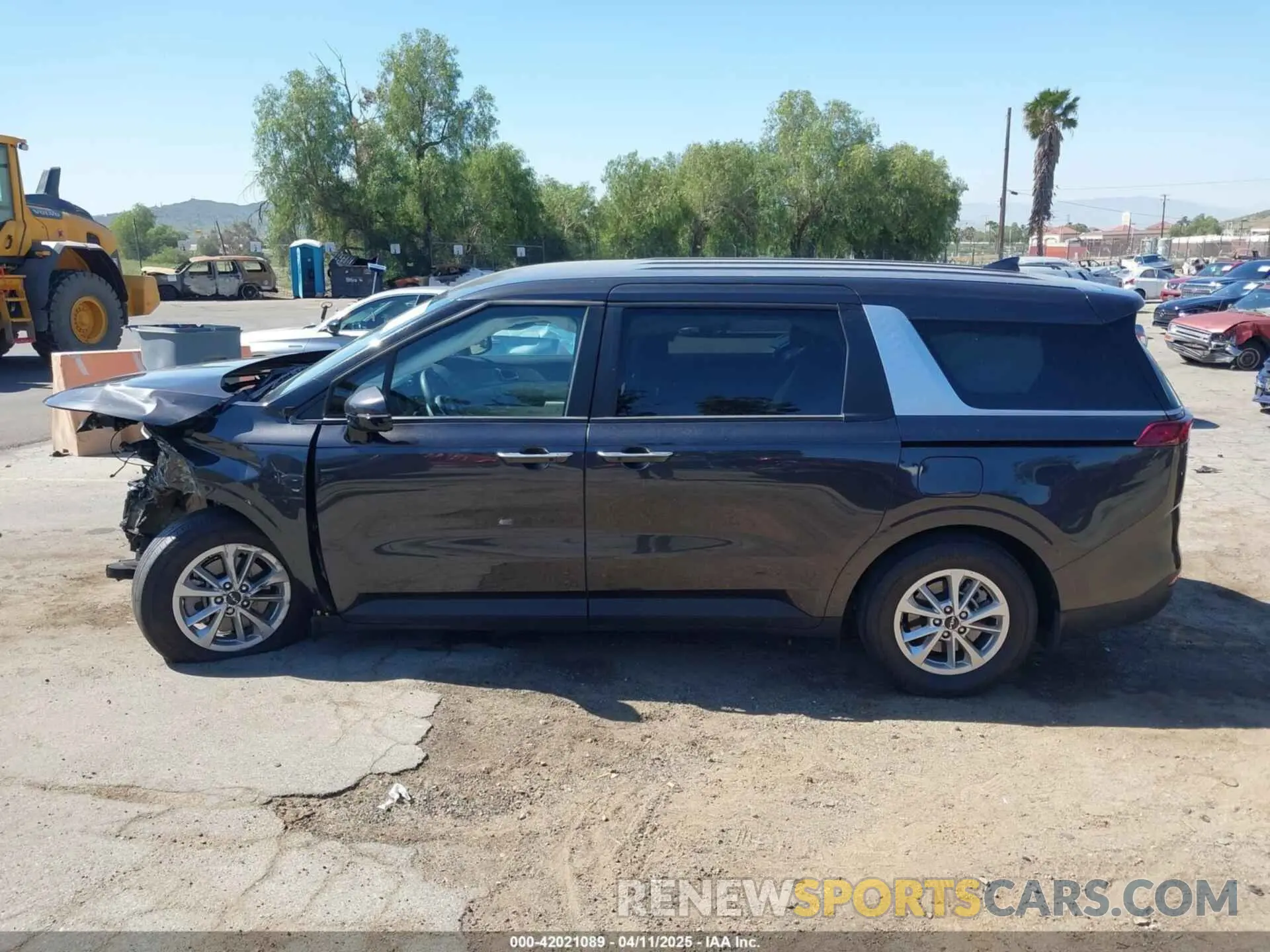13 Photograph of a damaged car KNDNB4H31R6332240 KIA CARNIVAL MPV 2024