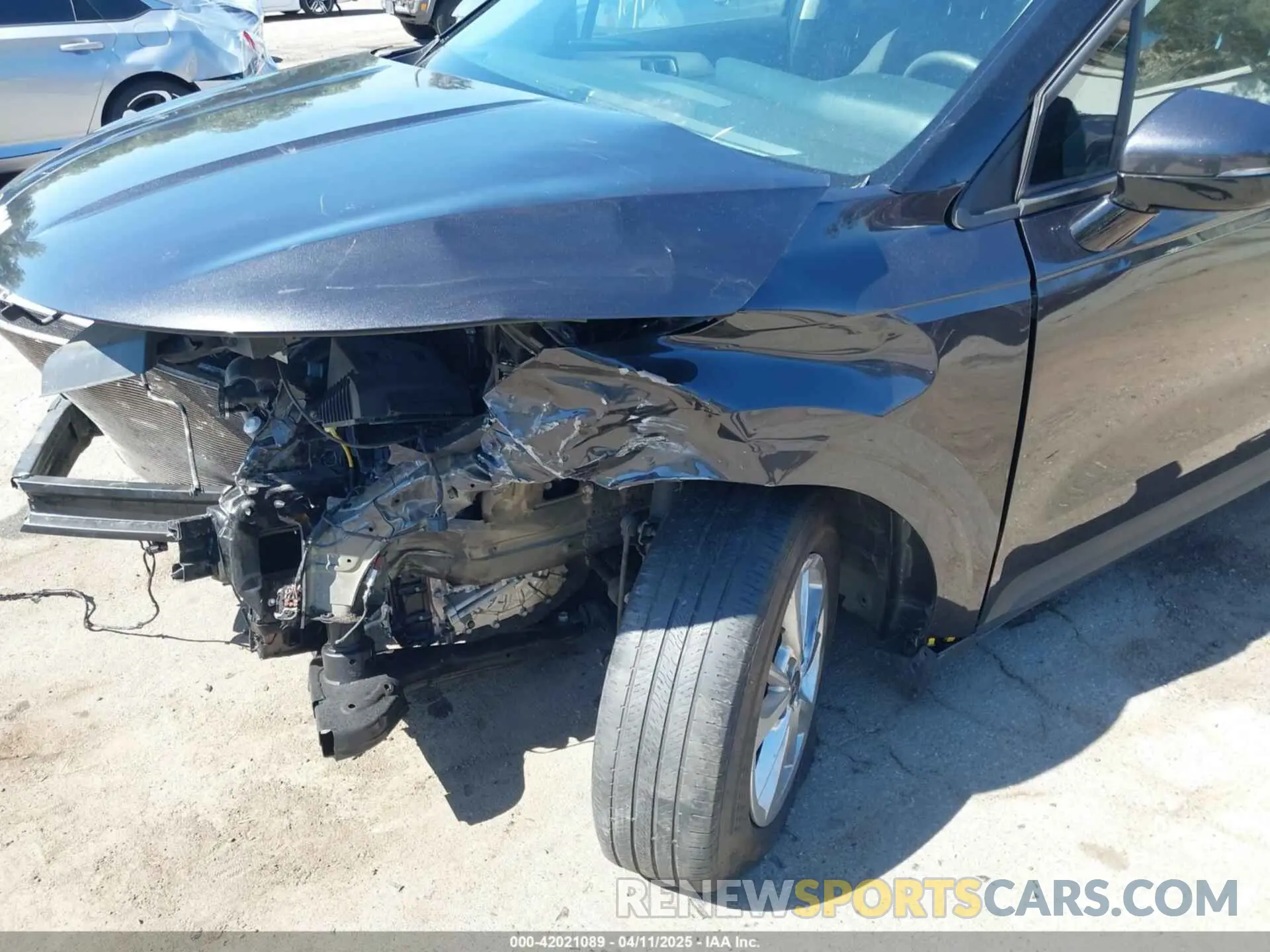 6 Photograph of a damaged car KNDNB4H31R6332240 KIA CARNIVAL MPV 2024