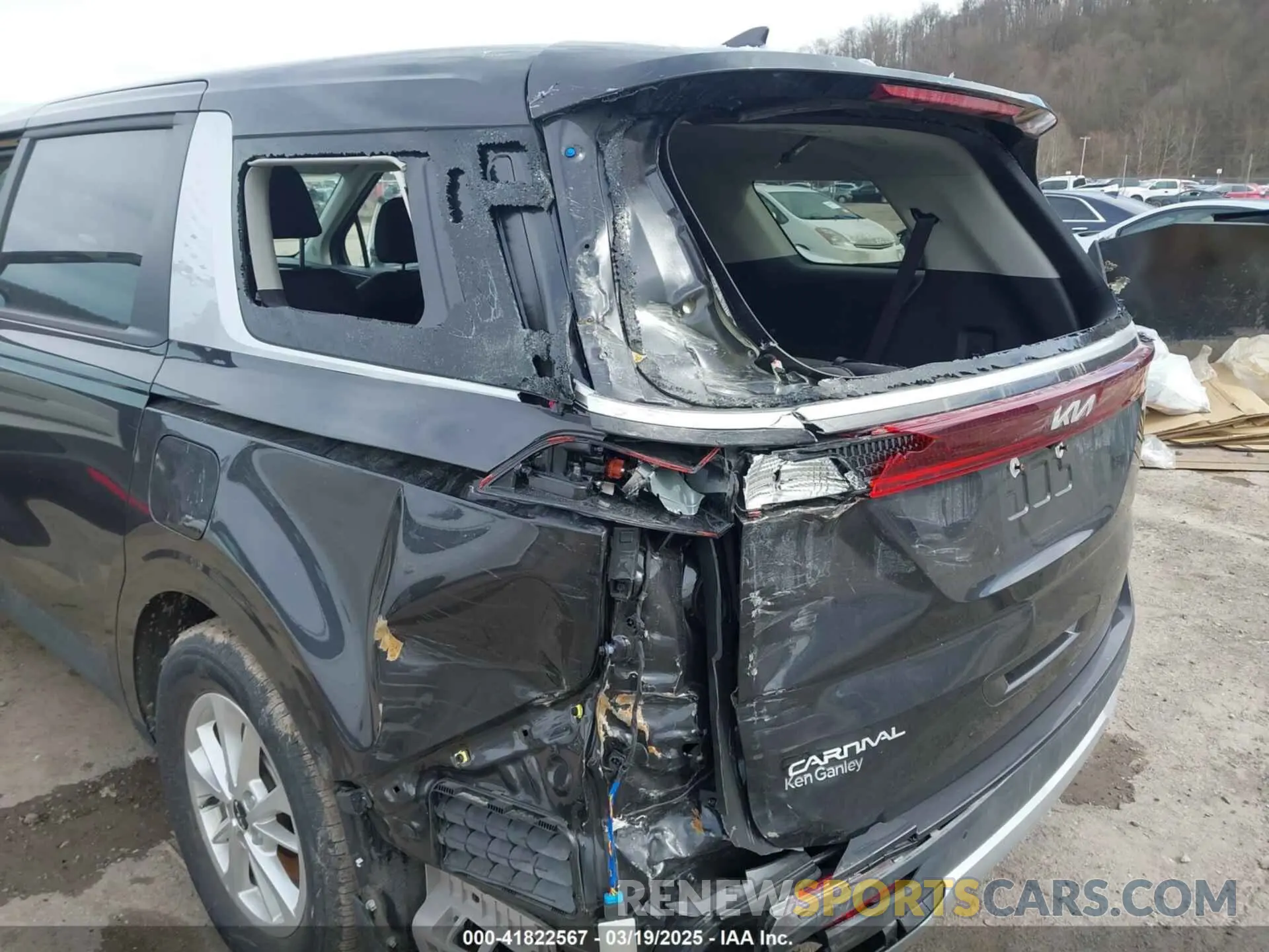 6 Photograph of a damaged car KNDNB4H31R6423265 KIA CARNIVAL MPV 2024