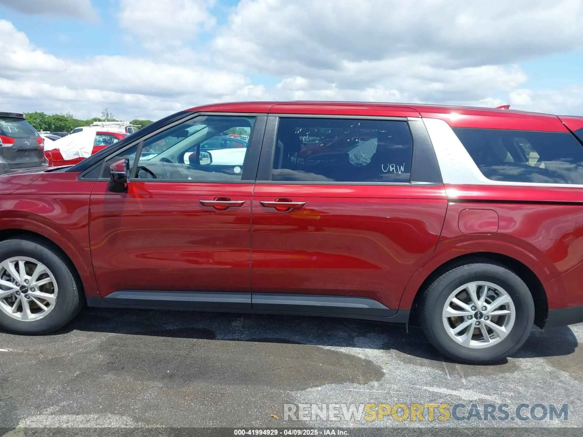 14 Photograph of a damaged car KNDNB4H31R6434878 KIA CARNIVAL MPV 2024