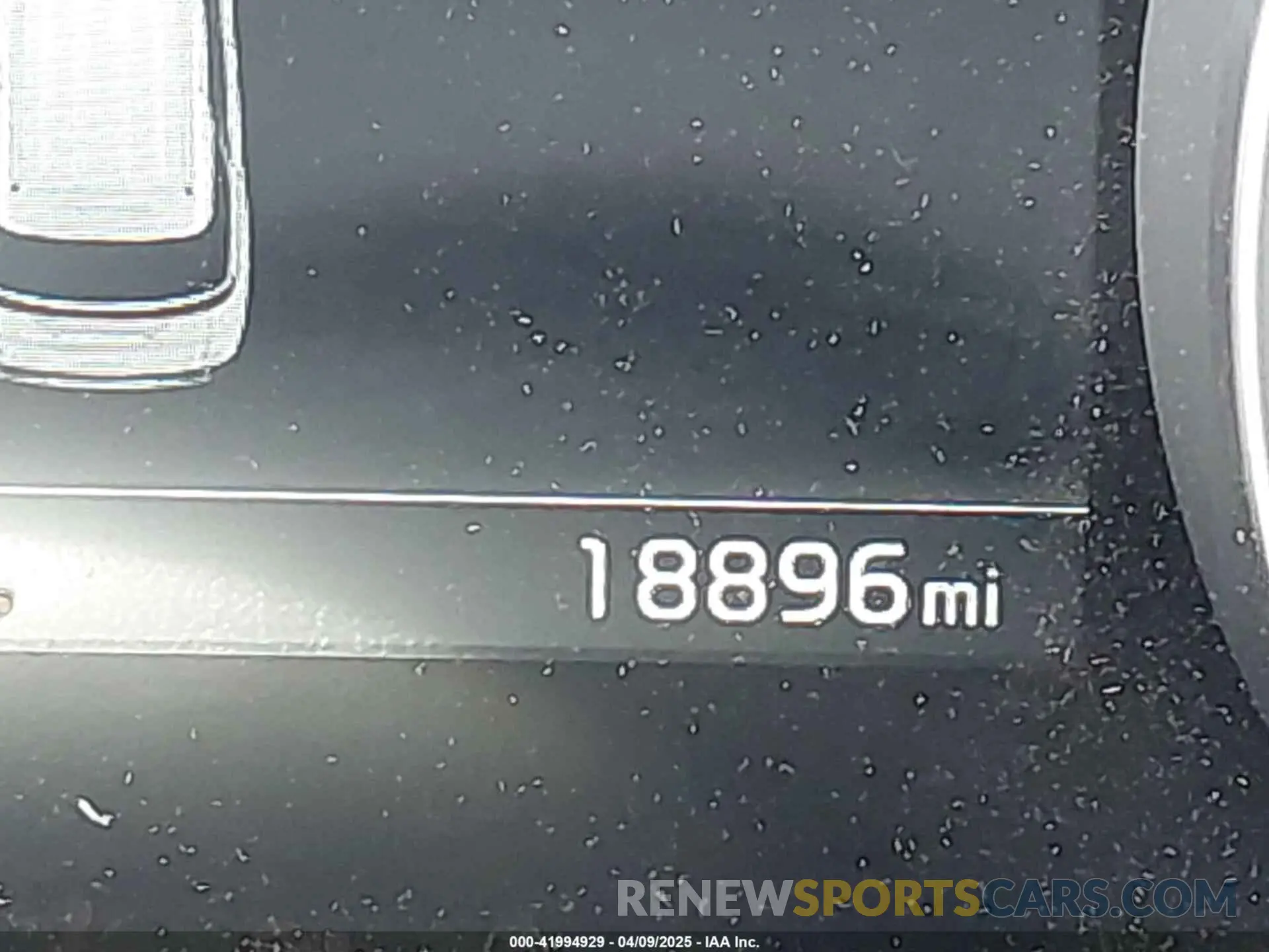 15 Photograph of a damaged car KNDNB4H31R6434878 KIA CARNIVAL MPV 2024