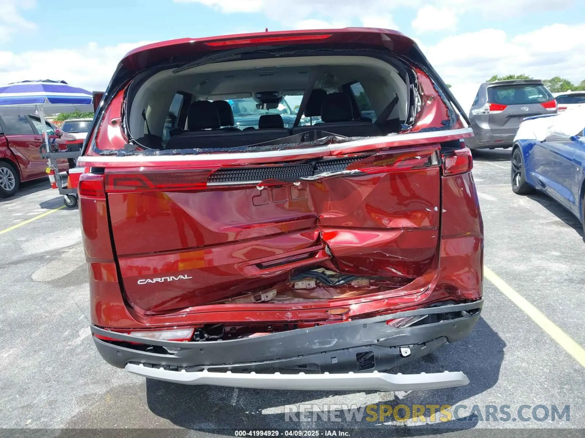 6 Photograph of a damaged car KNDNB4H31R6434878 KIA CARNIVAL MPV 2024