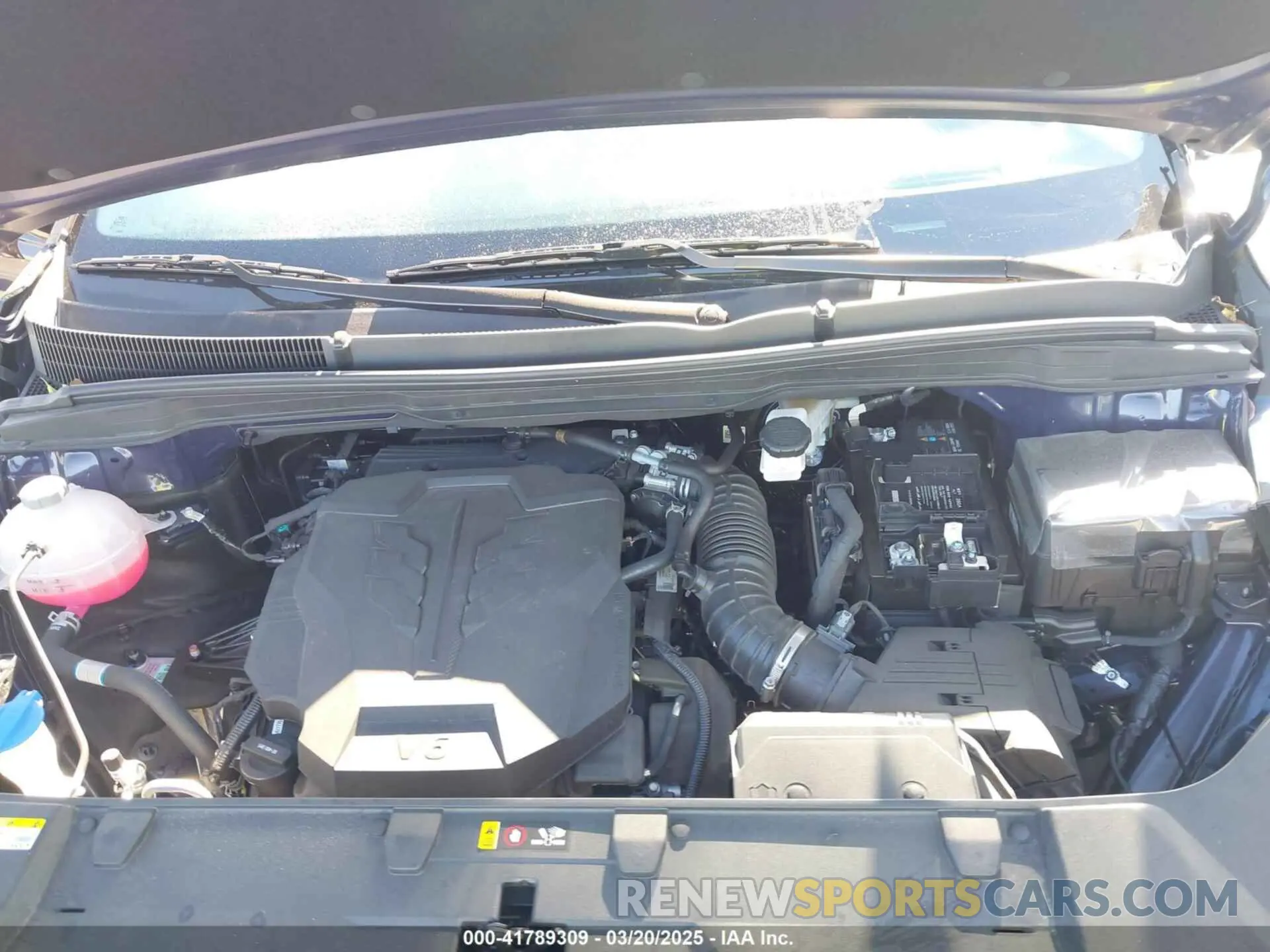 10 Photograph of a damaged car KNDNB4H33R6441640 KIA CARNIVAL MPV 2024