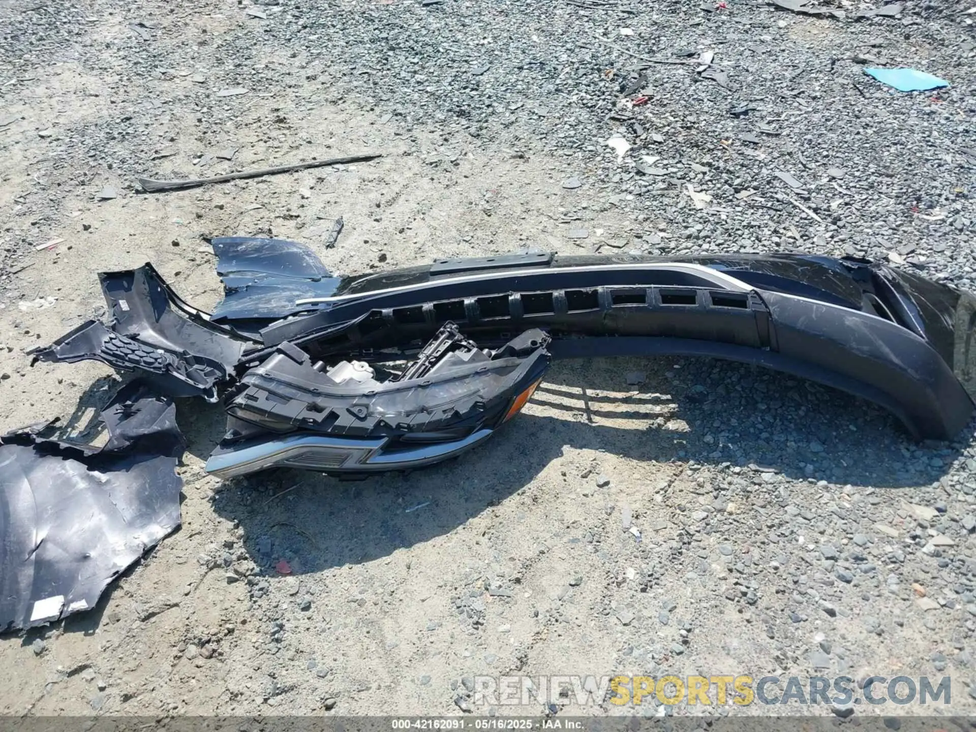 12 Photograph of a damaged car KNDNB4H35R6343032 KIA CARNIVAL MPV 2024