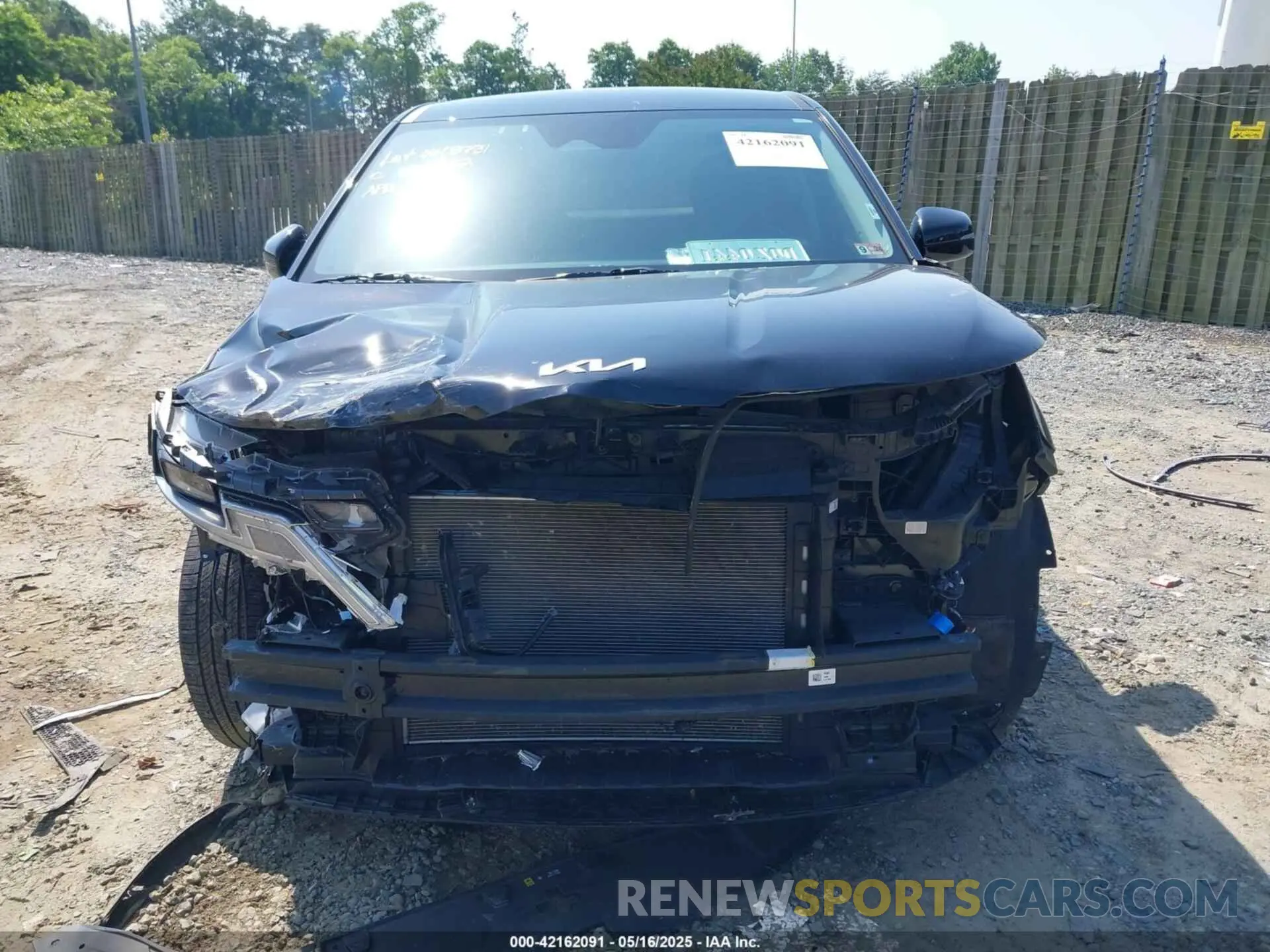 13 Photograph of a damaged car KNDNB4H35R6343032 KIA CARNIVAL MPV 2024