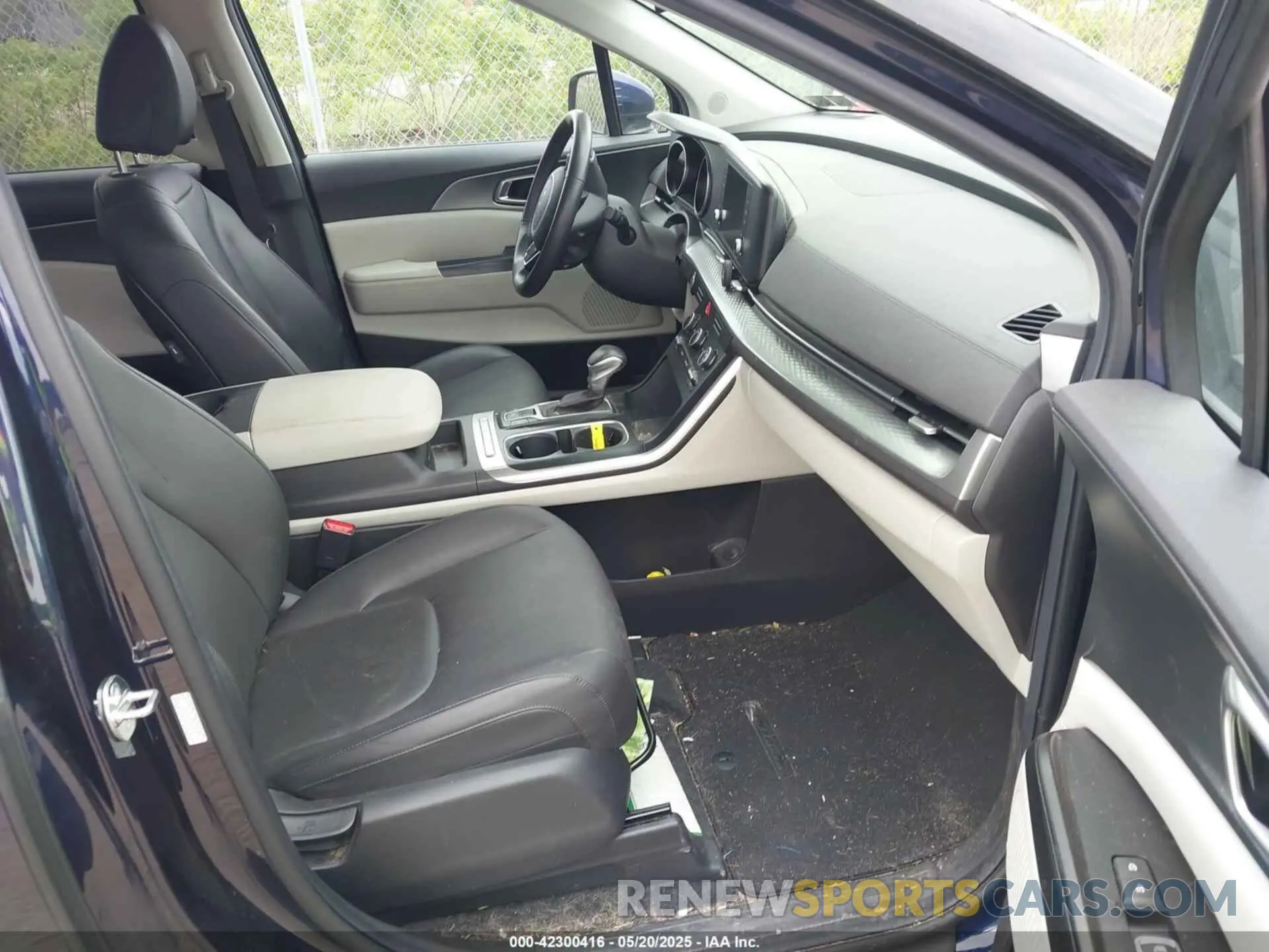 5 Photograph of a damaged car KNDNB4H35R6350739 KIA CARNIVAL MPV 2024