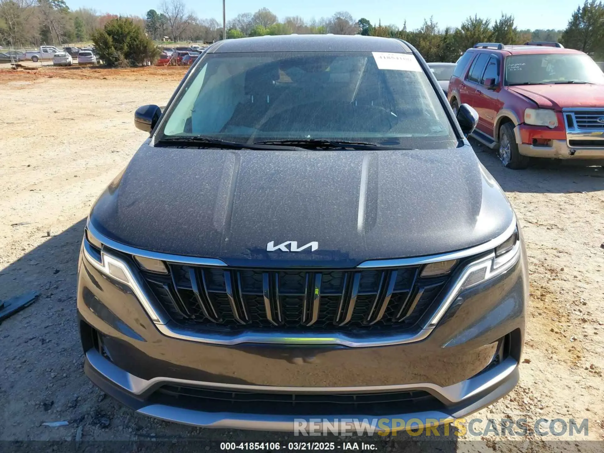 13 Photograph of a damaged car KNDNB4H36R6415744 KIA CARNIVAL MPV 2024