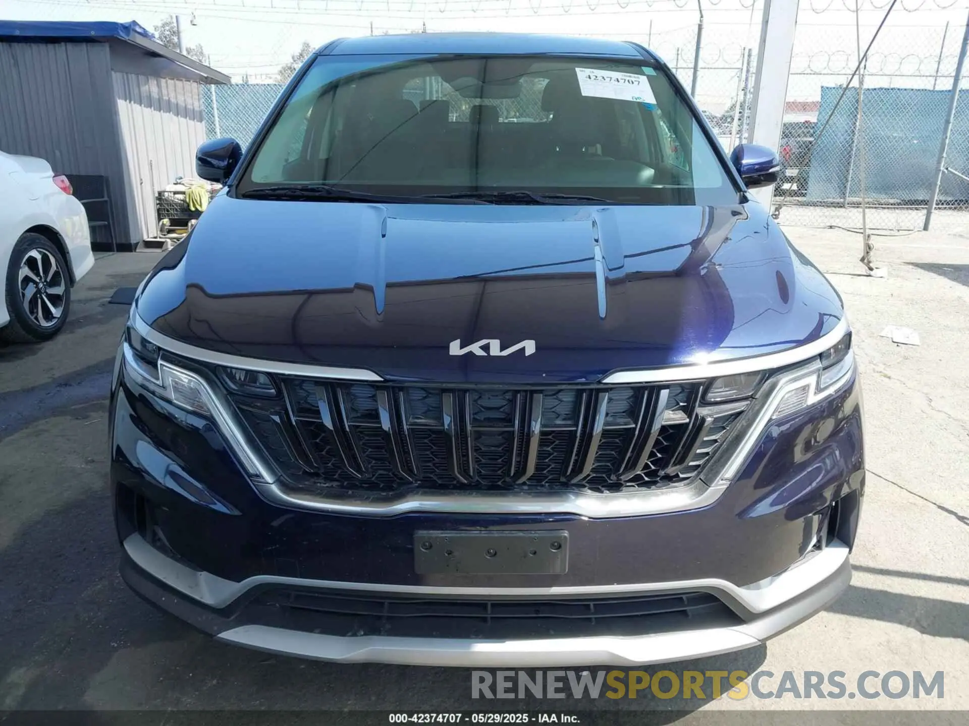 12 Photograph of a damaged car KNDNB4H37R6388991 KIA CARNIVAL MPV 2024
