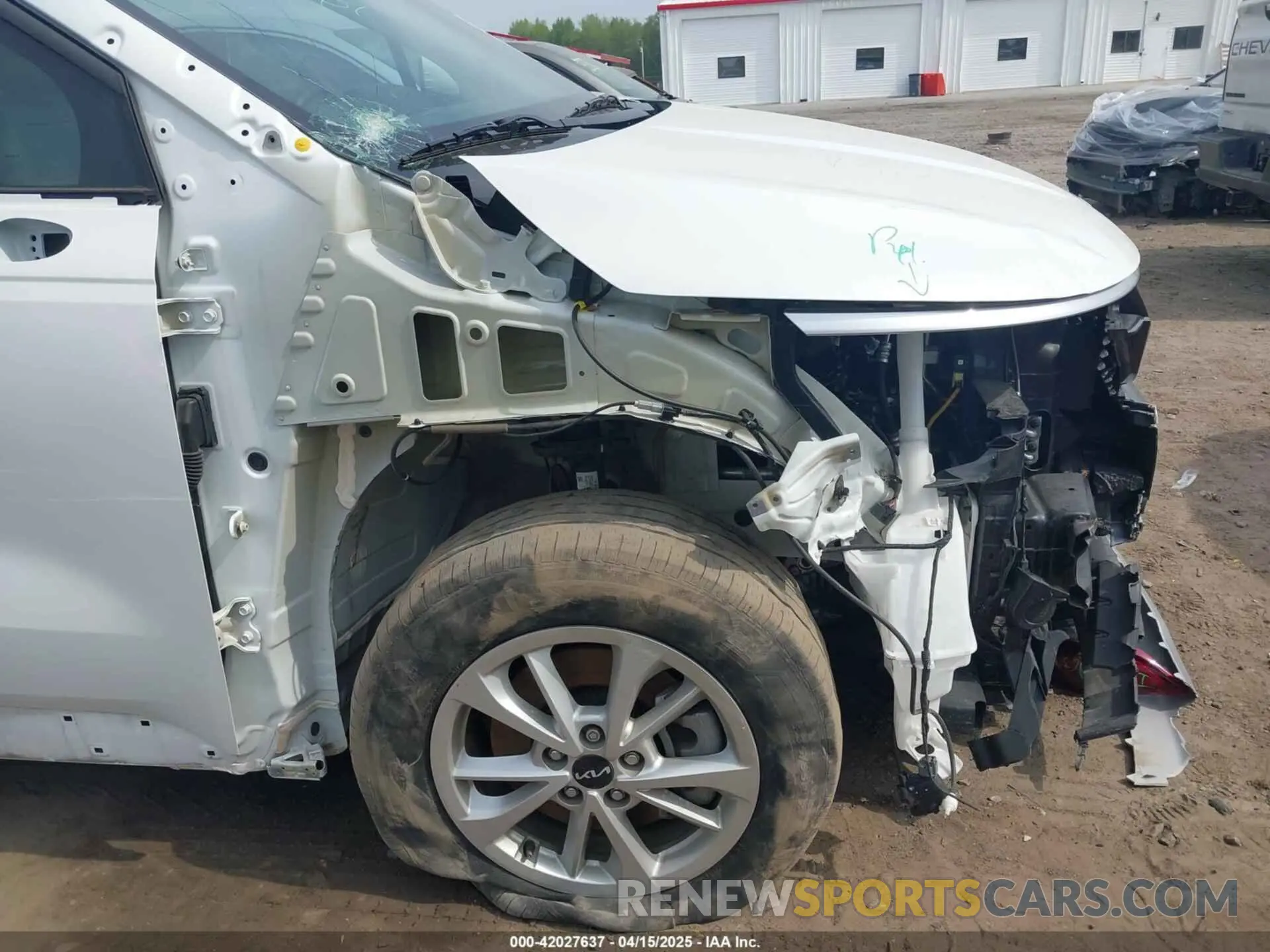 20 Photograph of a damaged car KNDNB4H37R6400962 KIA CARNIVAL MPV 2024
