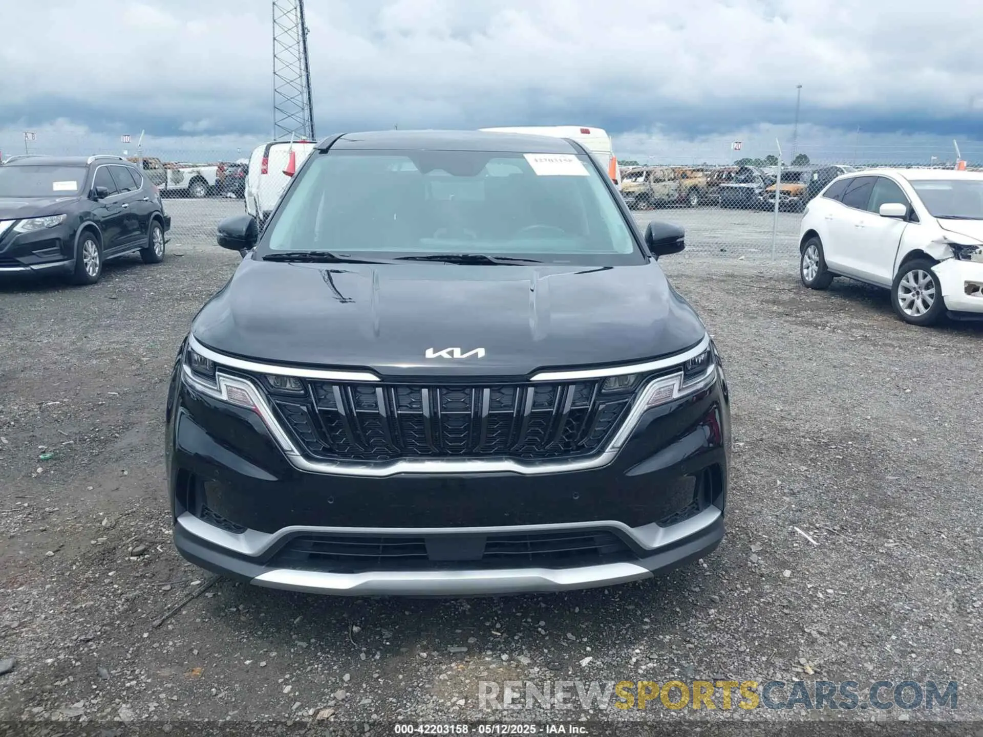 13 Photograph of a damaged car KNDNC5H30R6440397 KIA CARNIVAL MPV 2024
