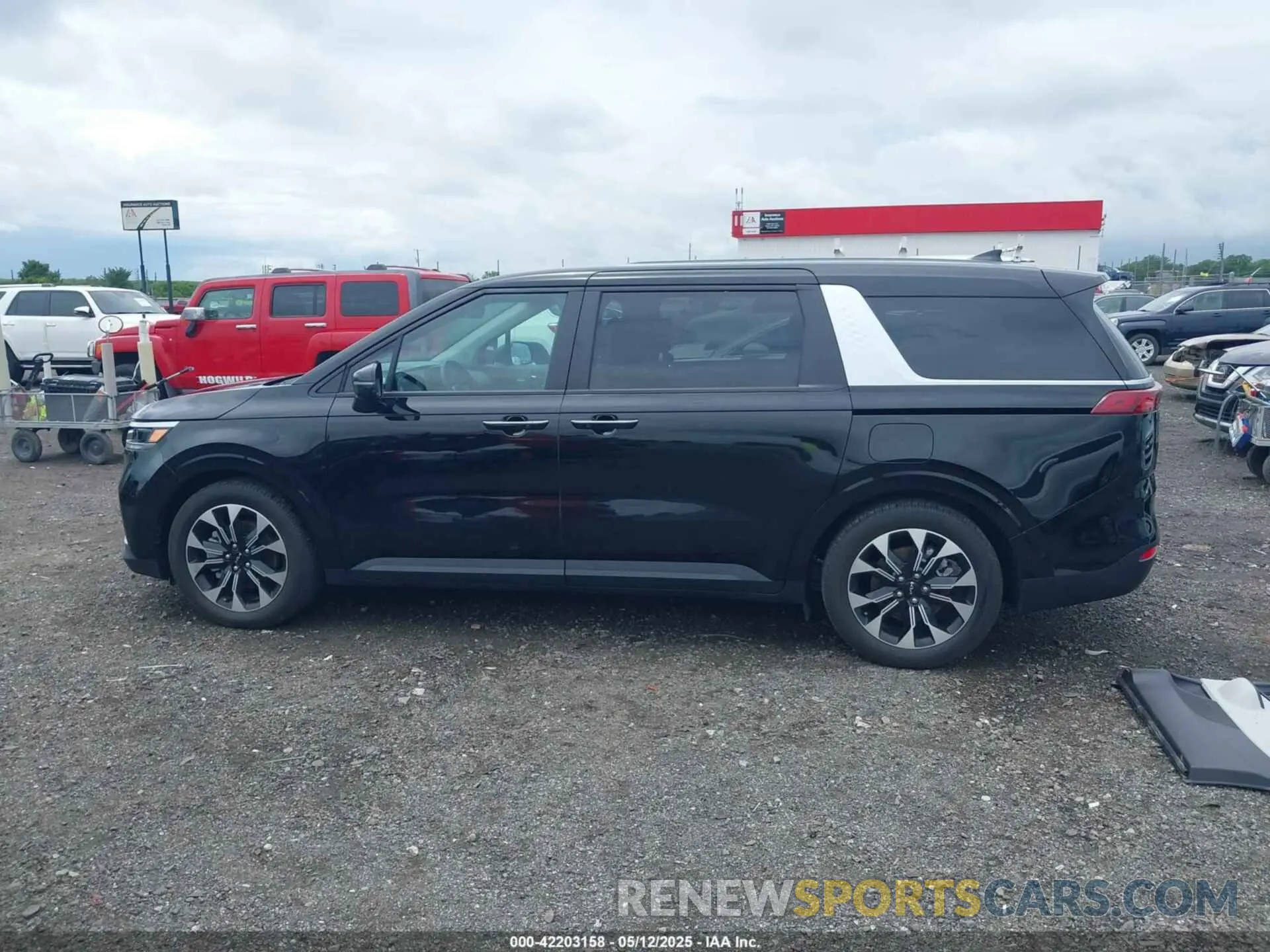 15 Photograph of a damaged car KNDNC5H30R6440397 KIA CARNIVAL MPV 2024