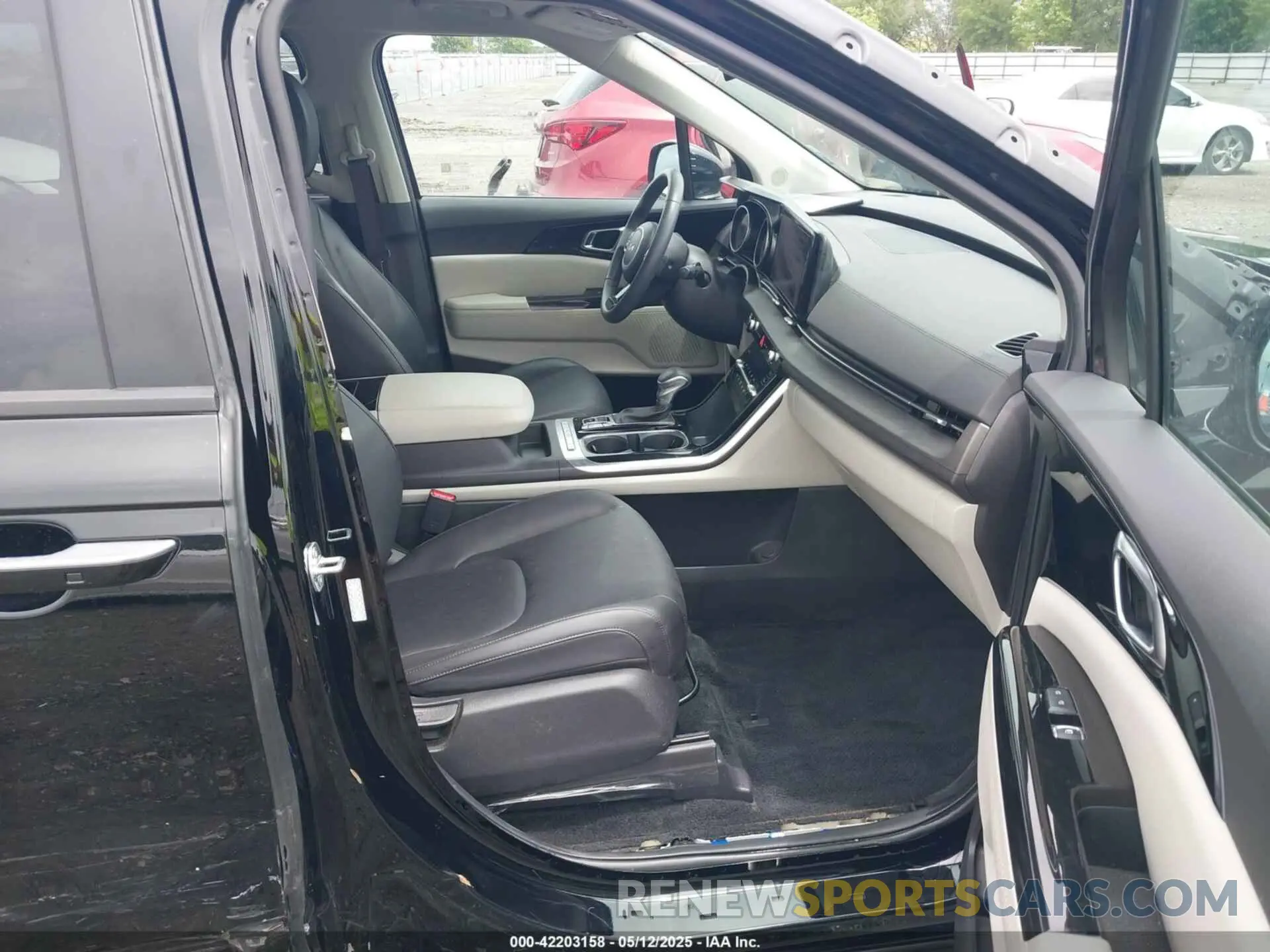 5 Photograph of a damaged car KNDNC5H30R6440397 KIA CARNIVAL MPV 2024