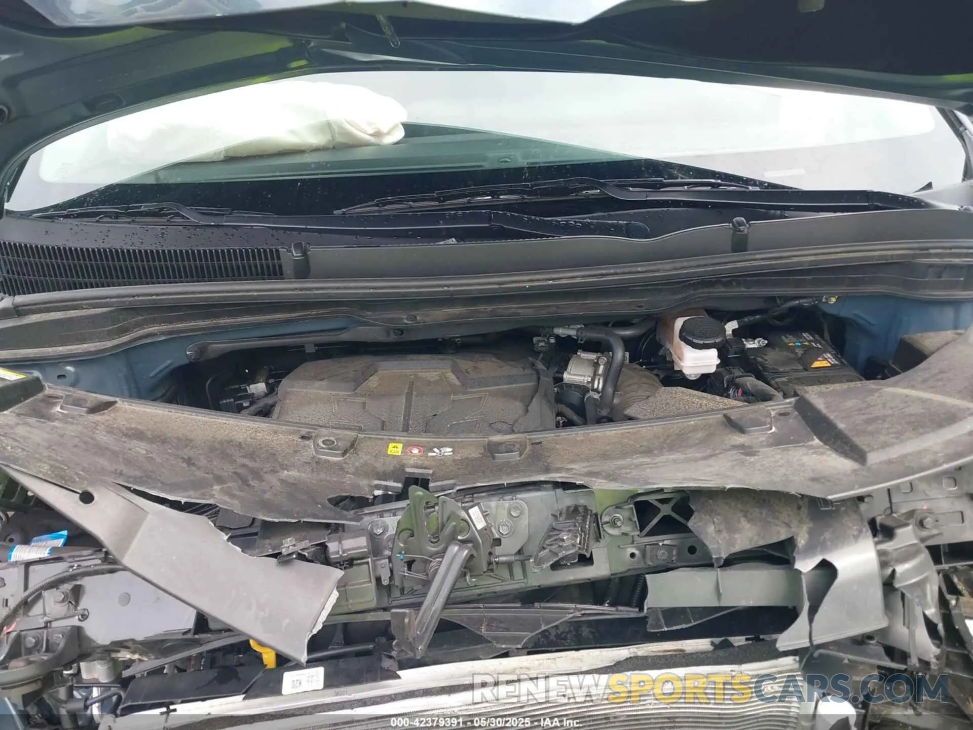 10 Photograph of a damaged car KNDNC5H35R6420100 KIA CARNIVAL MPV 2024