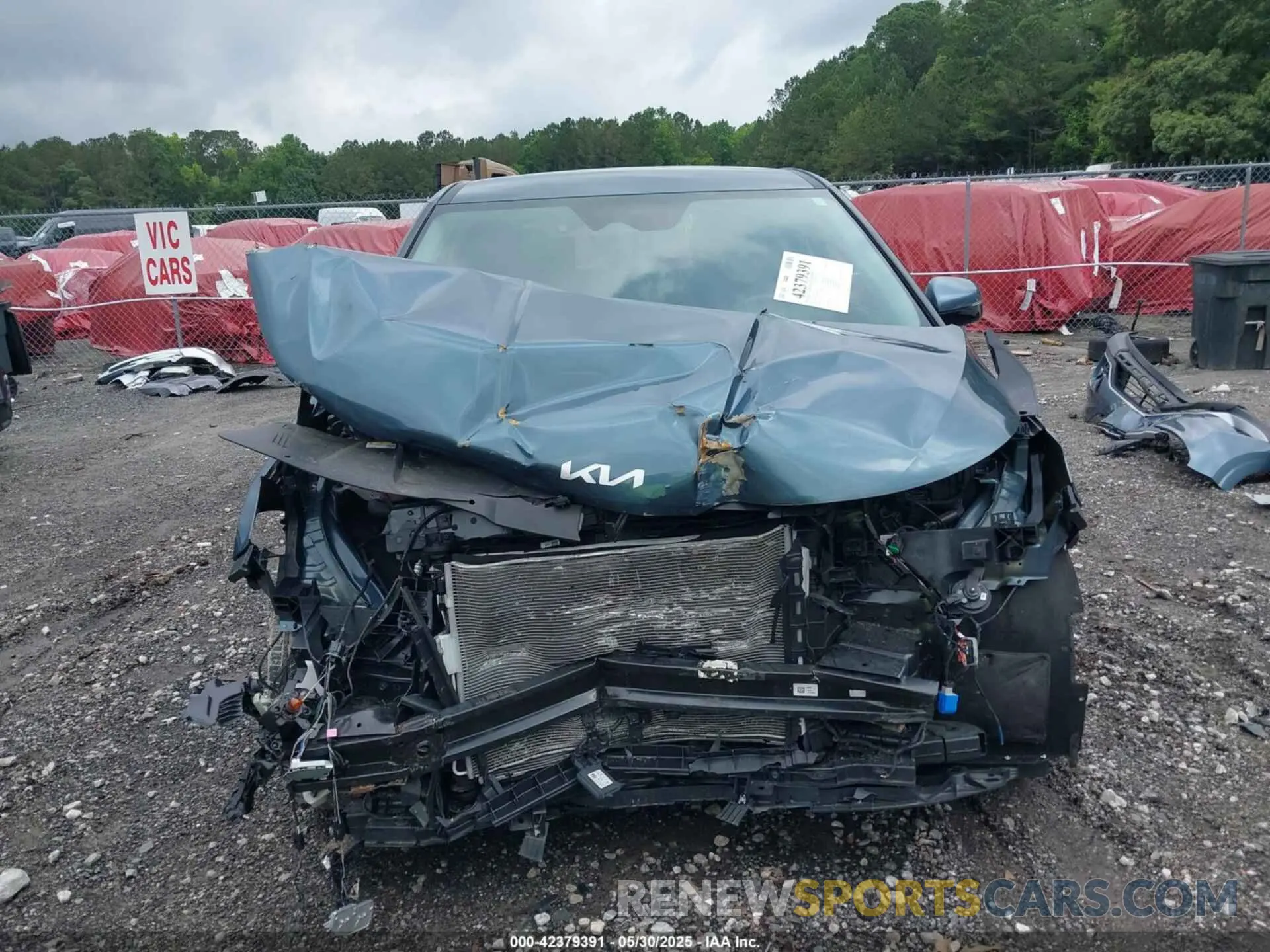 6 Photograph of a damaged car KNDNC5H35R6420100 KIA CARNIVAL MPV 2024