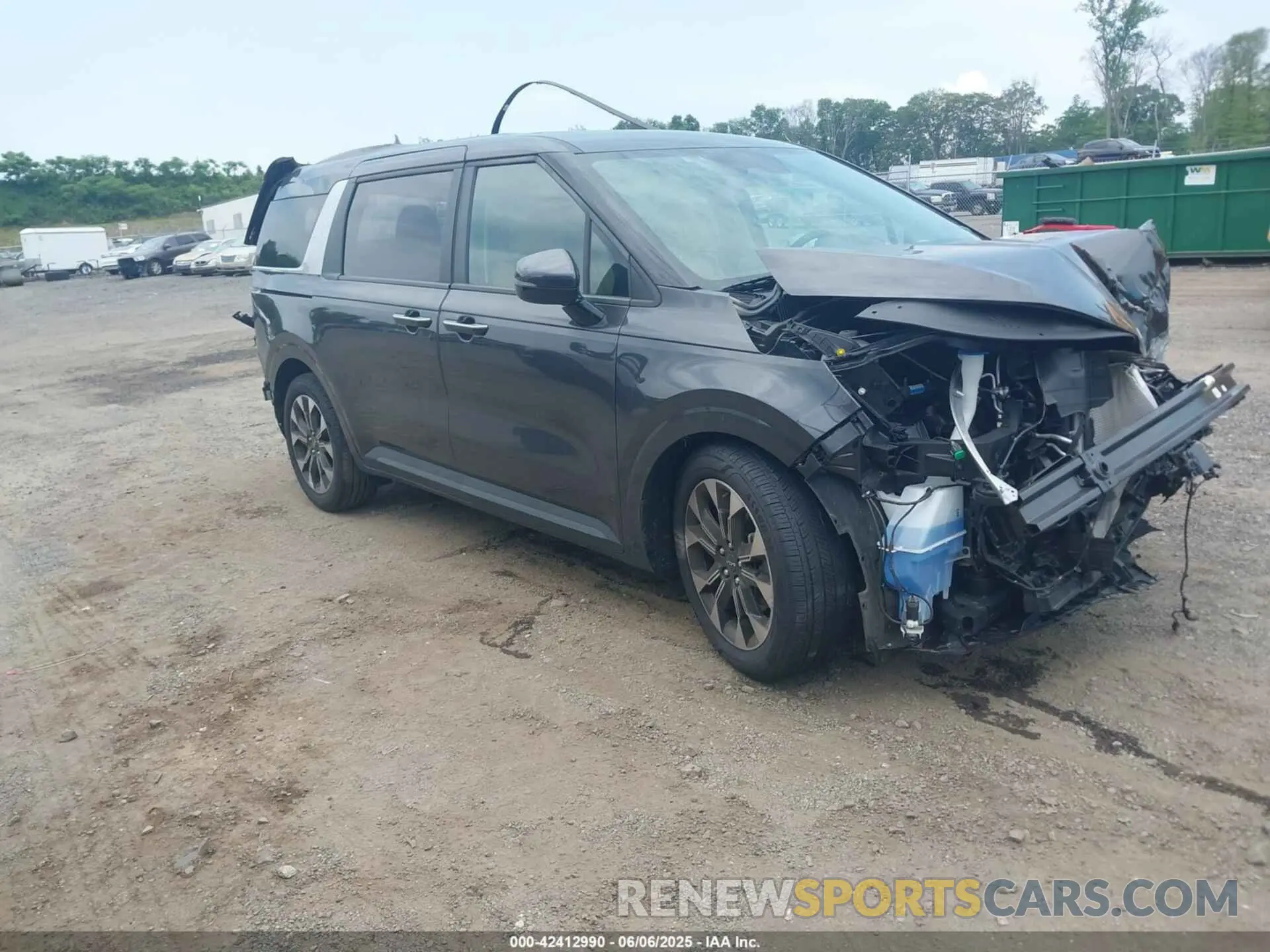 1 Photograph of a damaged car KNDNC5H38R6317558 KIA CARNIVAL MPV 2024
