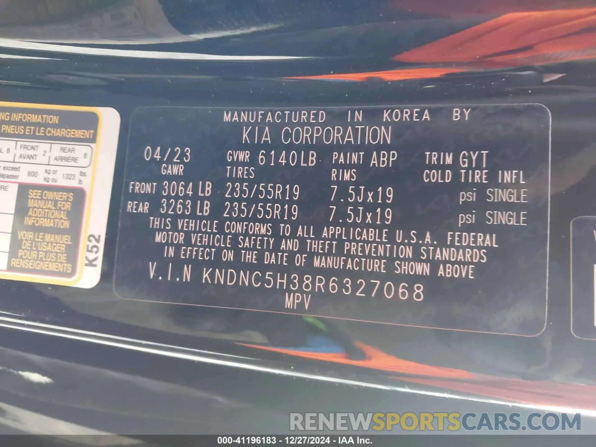 9 Photograph of a damaged car KNDNC5H38R6327068 KIA CARNIVAL MPV 2024