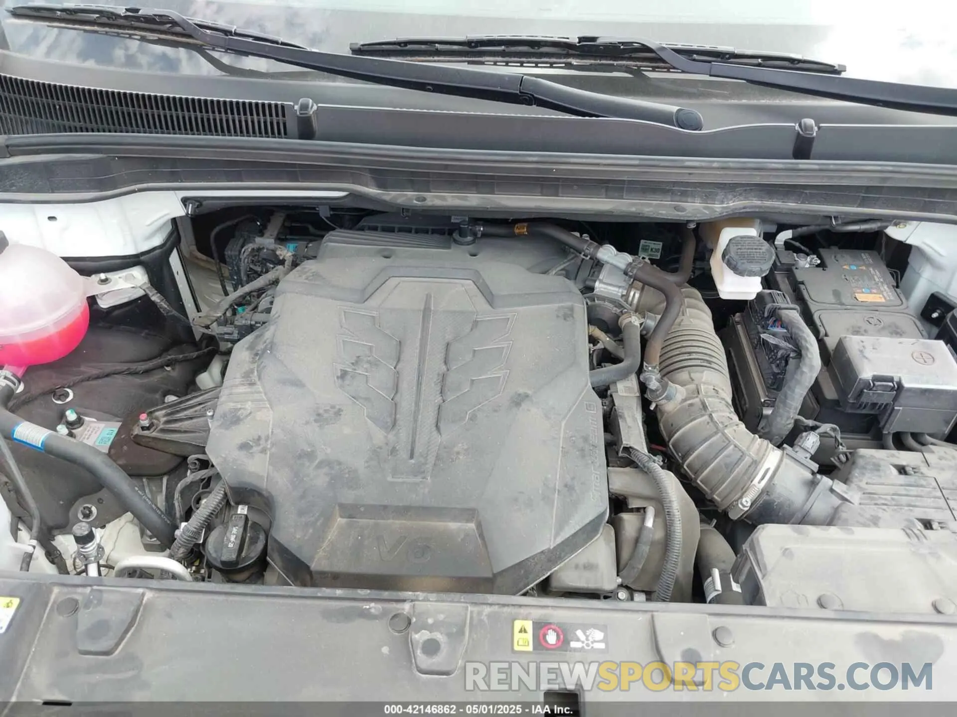 10 Photograph of a damaged car KNDNC5H38R6450739 KIA CARNIVAL MPV 2024