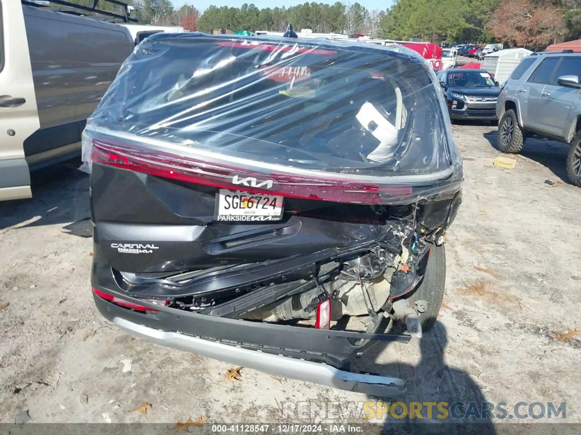 16 Photograph of a damaged car KNDNC5H3XR6373498 KIA CARNIVAL MPV 2024