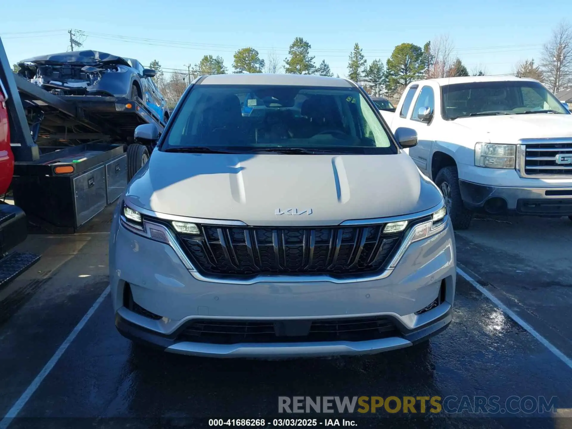 12 Photograph of a damaged car KNDNC5H3XR6431660 KIA CARNIVAL MPV 2024