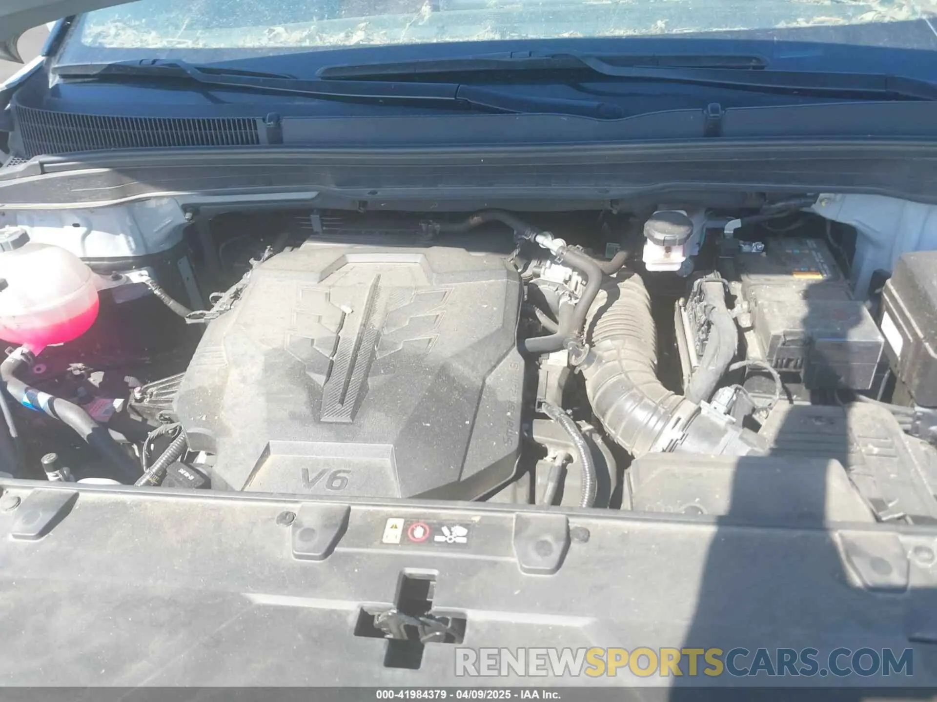 10 Photograph of a damaged car KNDNE5H32R6340005 KIA CARNIVAL MPV 2024