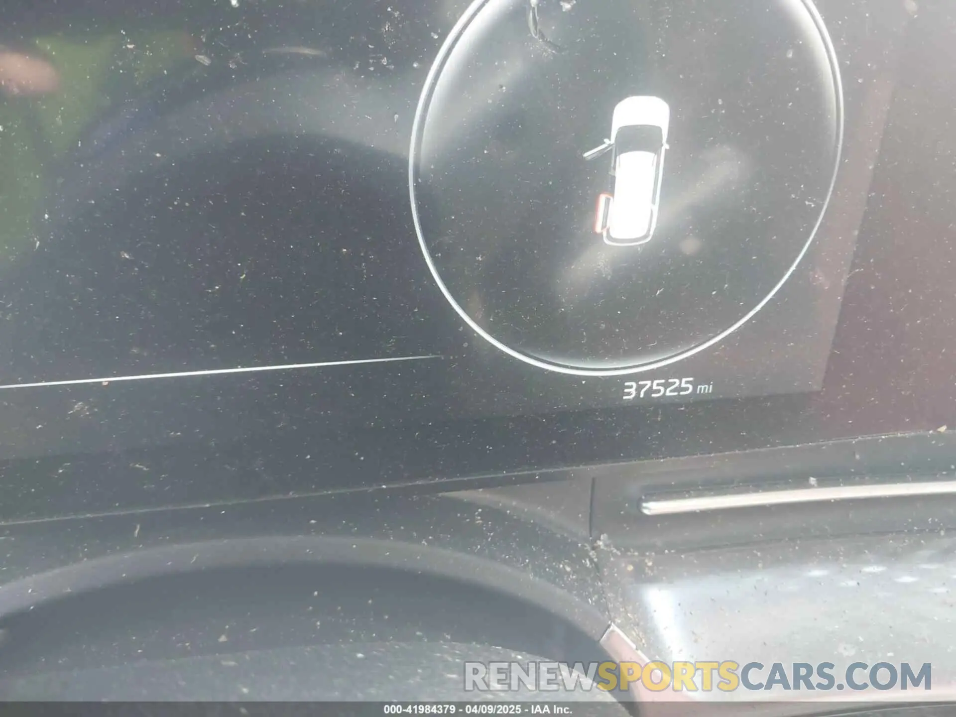 14 Photograph of a damaged car KNDNE5H32R6340005 KIA CARNIVAL MPV 2024