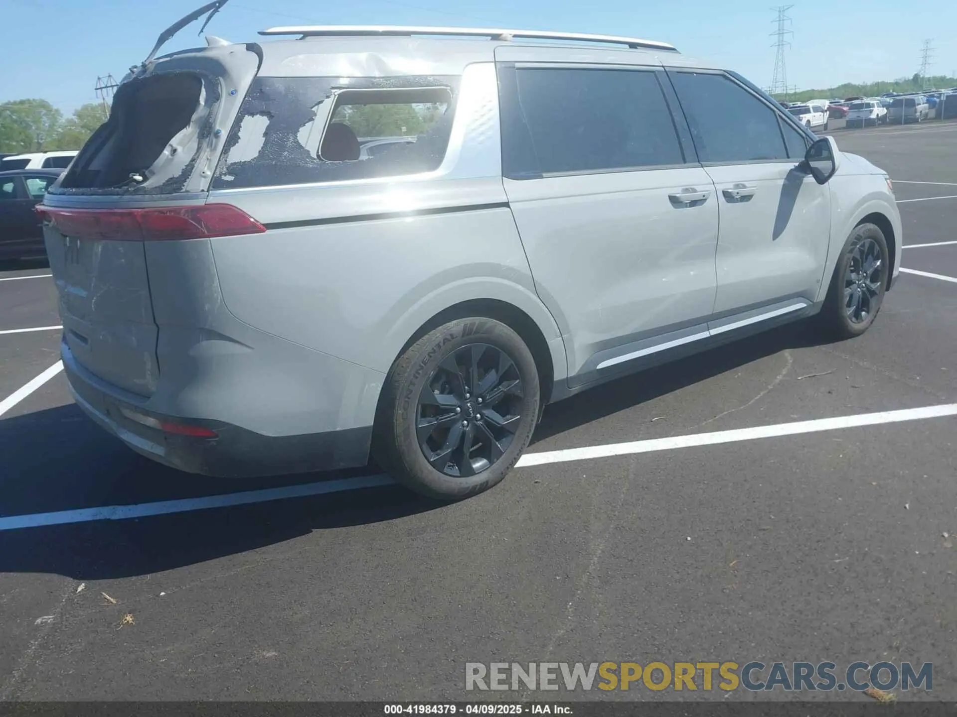 4 Photograph of a damaged car KNDNE5H32R6340005 KIA CARNIVAL MPV 2024