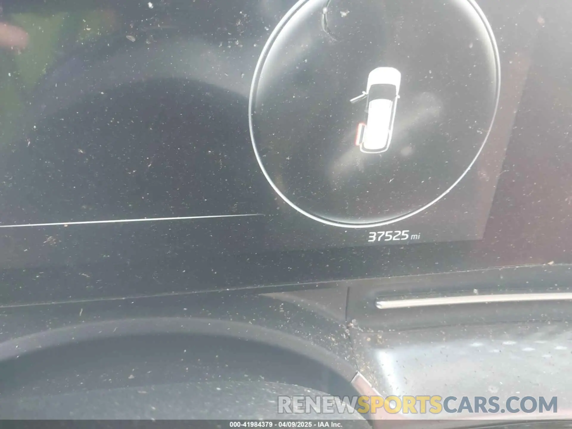 7 Photograph of a damaged car KNDNE5H32R6340005 KIA CARNIVAL MPV 2024