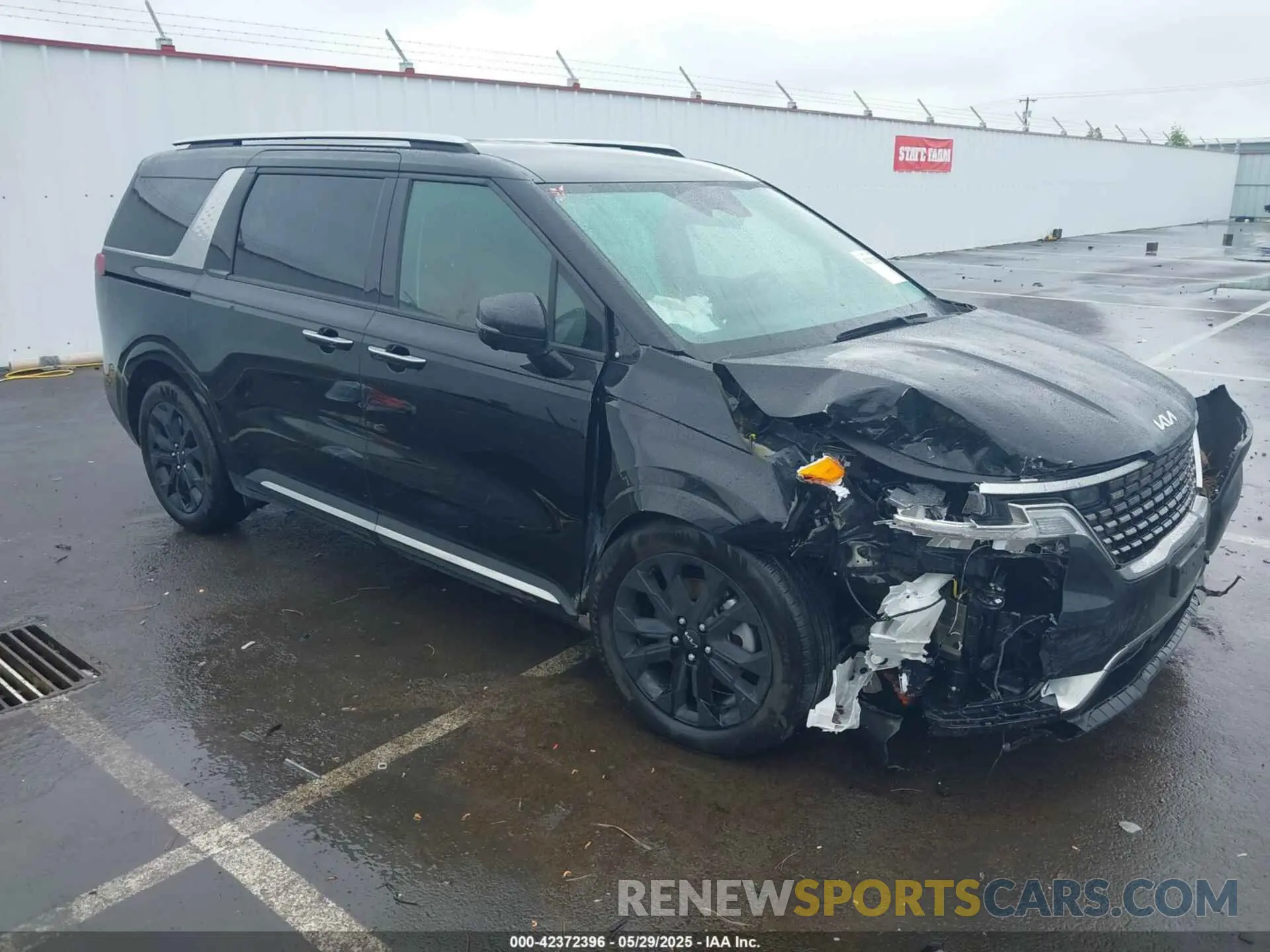 1 Photograph of a damaged car KNDNE5H33R6424382 KIA CARNIVAL MPV 2024