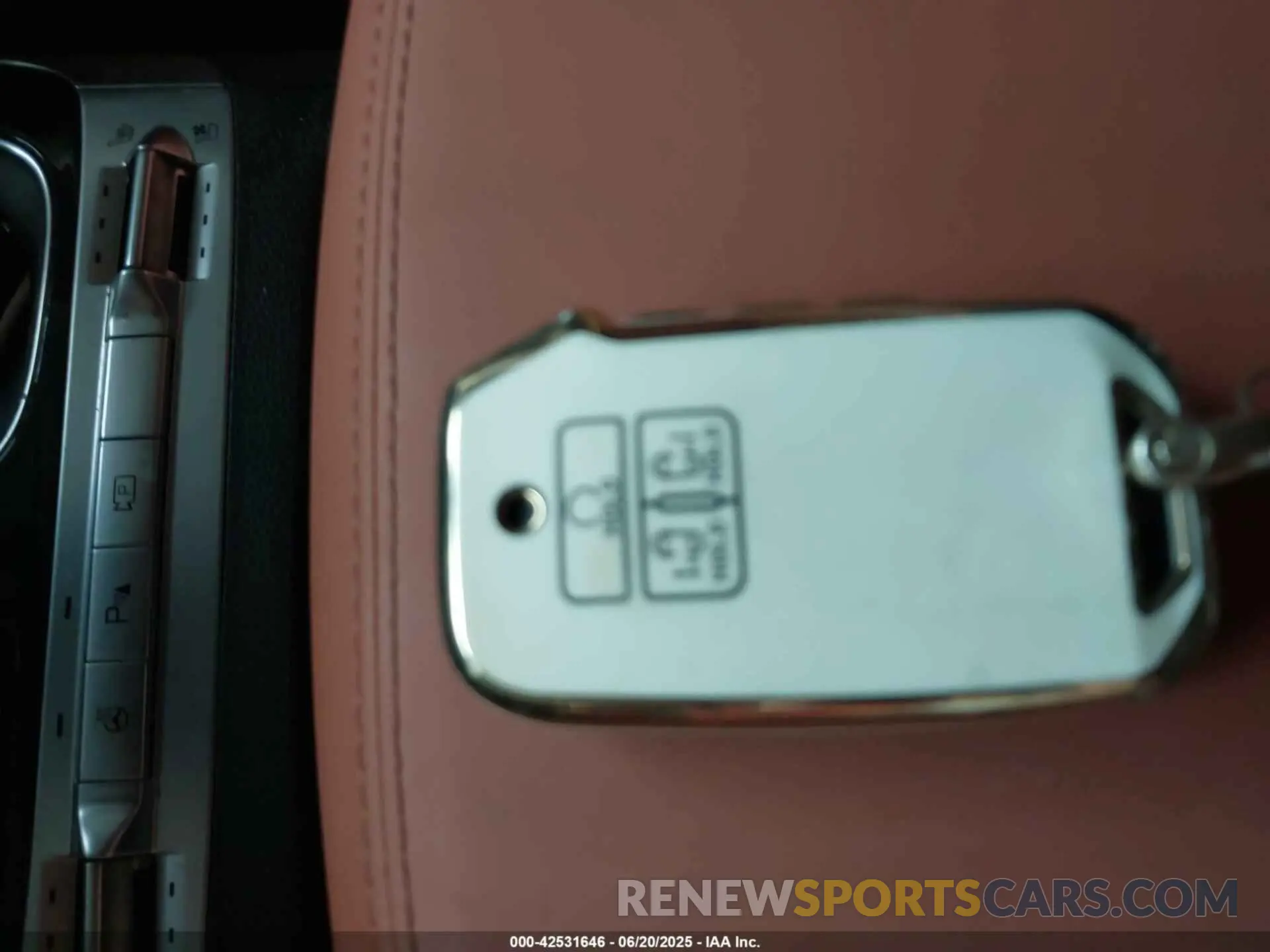 11 Photograph of a damaged car KNDNE5H34R6360188 KIA CARNIVAL MPV 2024
