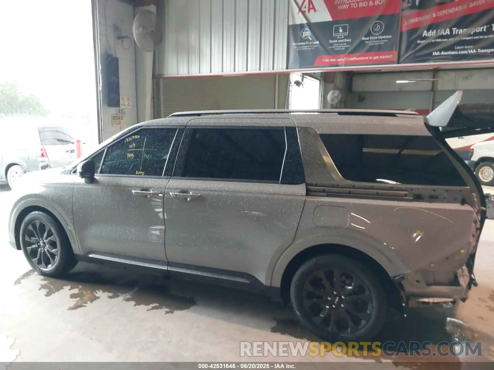 14 Photograph of a damaged car KNDNE5H34R6360188 KIA CARNIVAL MPV 2024