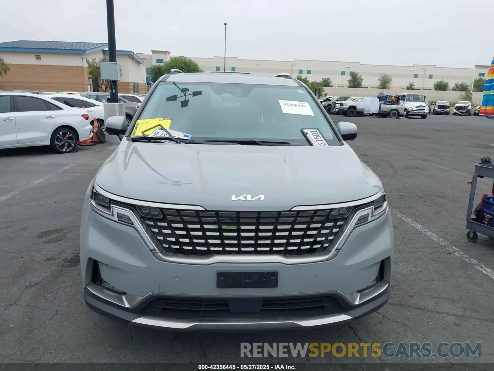 13 Photograph of a damaged car KNDNE5H34R6385298 KIA CARNIVAL MPV 2024