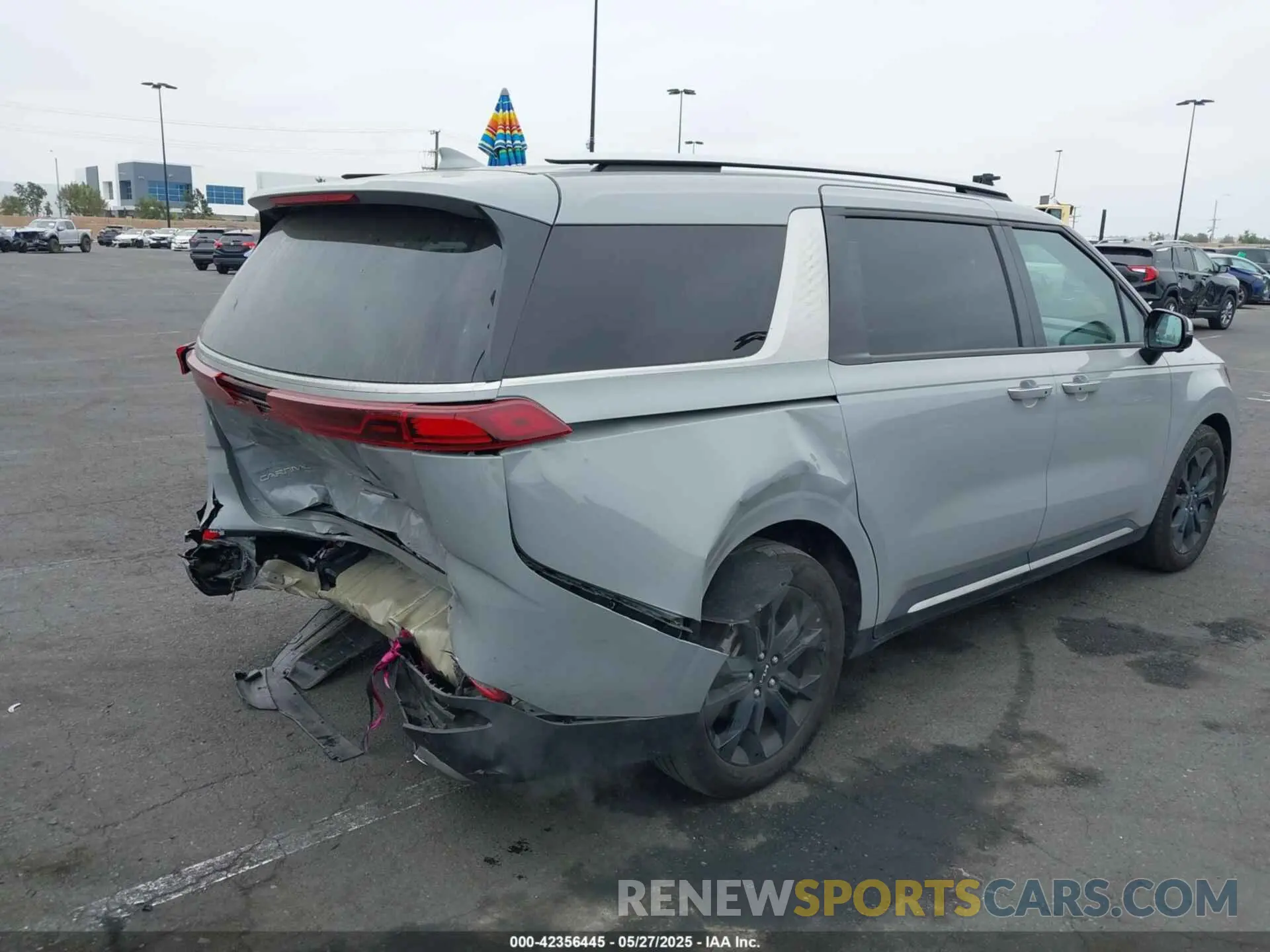 4 Photograph of a damaged car KNDNE5H34R6385298 KIA CARNIVAL MPV 2024