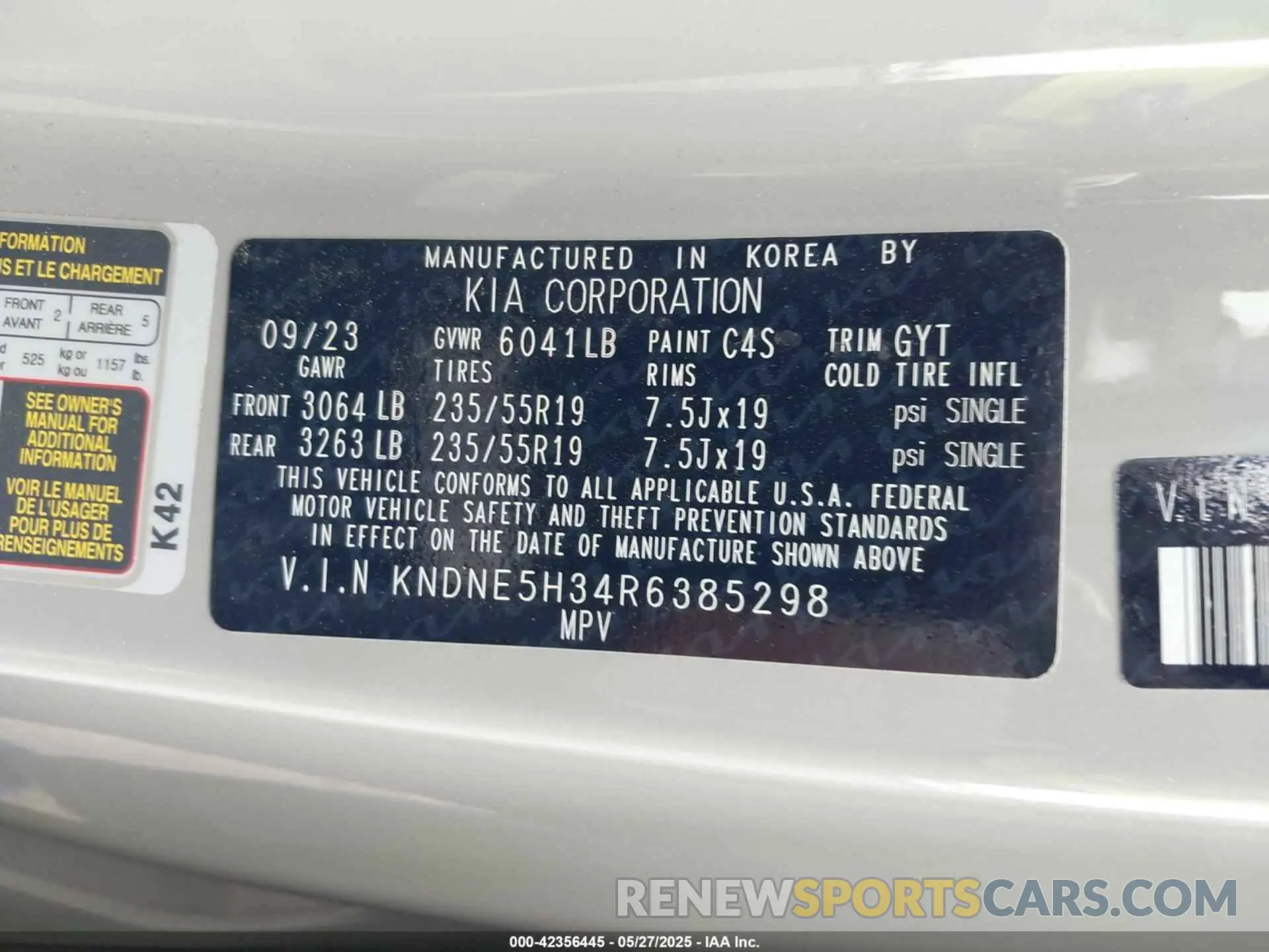 9 Photograph of a damaged car KNDNE5H34R6385298 KIA CARNIVAL MPV 2024