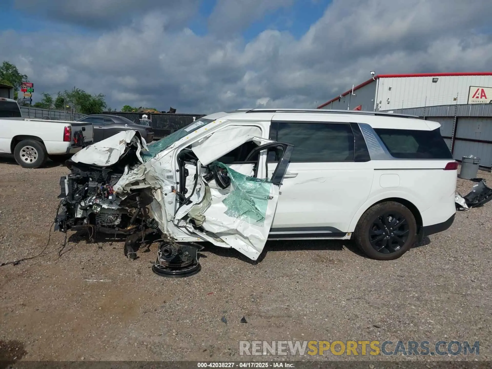 15 Photograph of a damaged car KNDNE5H37R6403146 KIA CARNIVAL MPV 2024