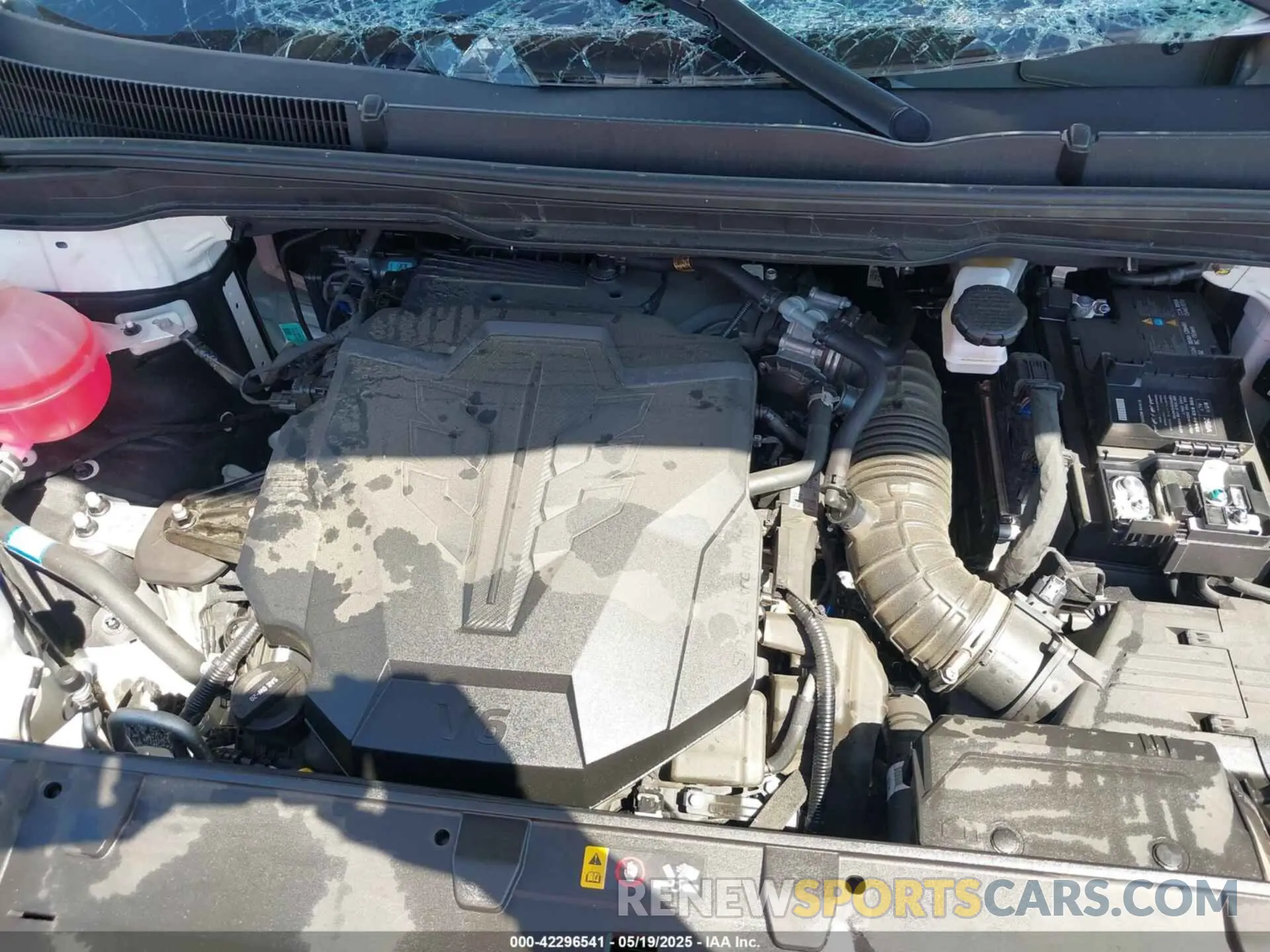 10 Photograph of a damaged car KNDNE5H39R6364270 KIA CARNIVAL MPV 2024