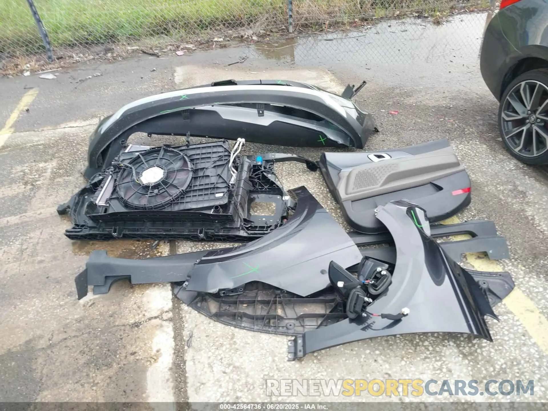 12 Photograph of a damaged car KNDNB5K37S6474094 KIA CARNIVAL MPV 2025