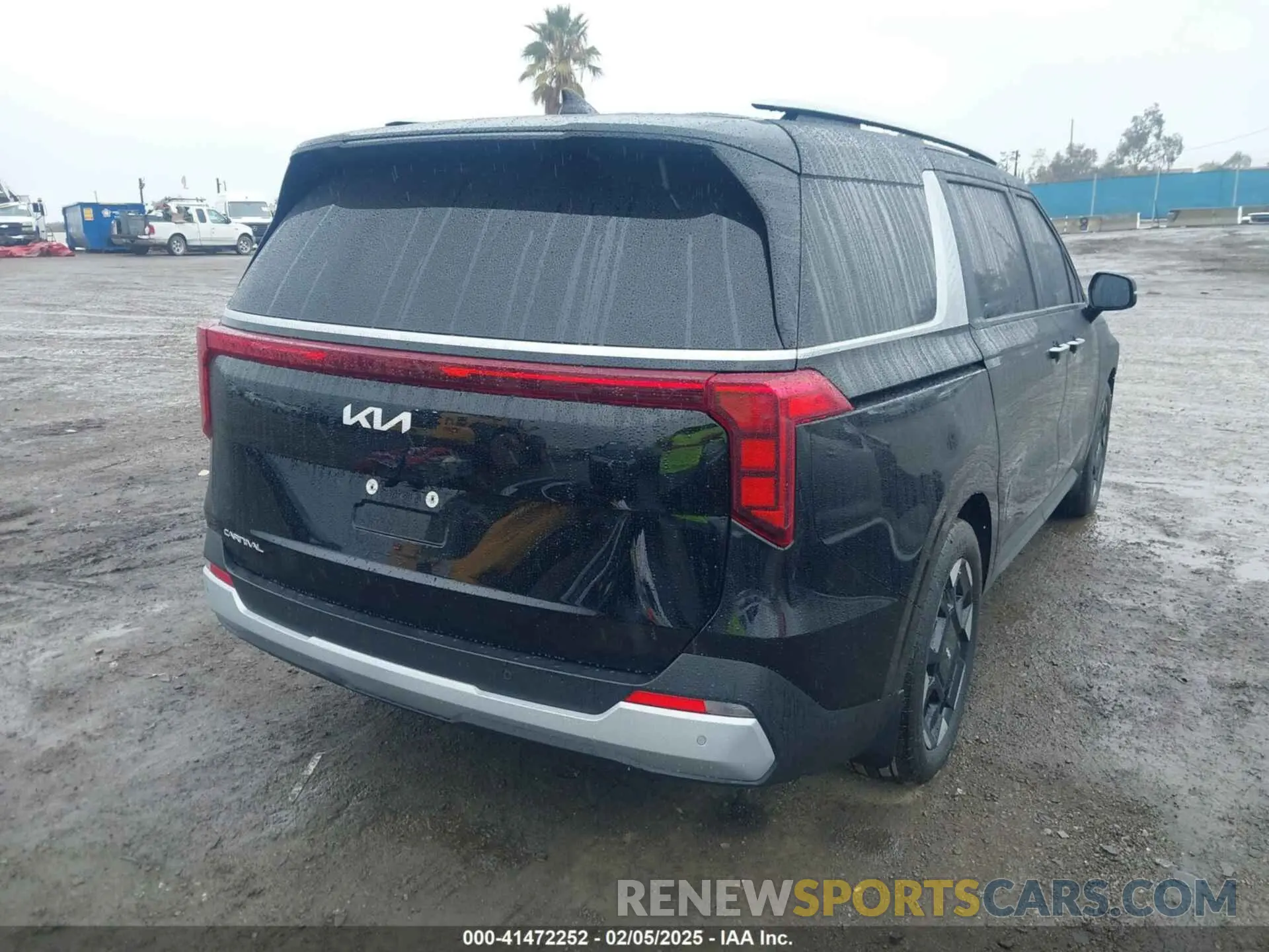 4 Photograph of a damaged car KNDNC5K32S6469477 KIA CARNIVAL MPV 2025